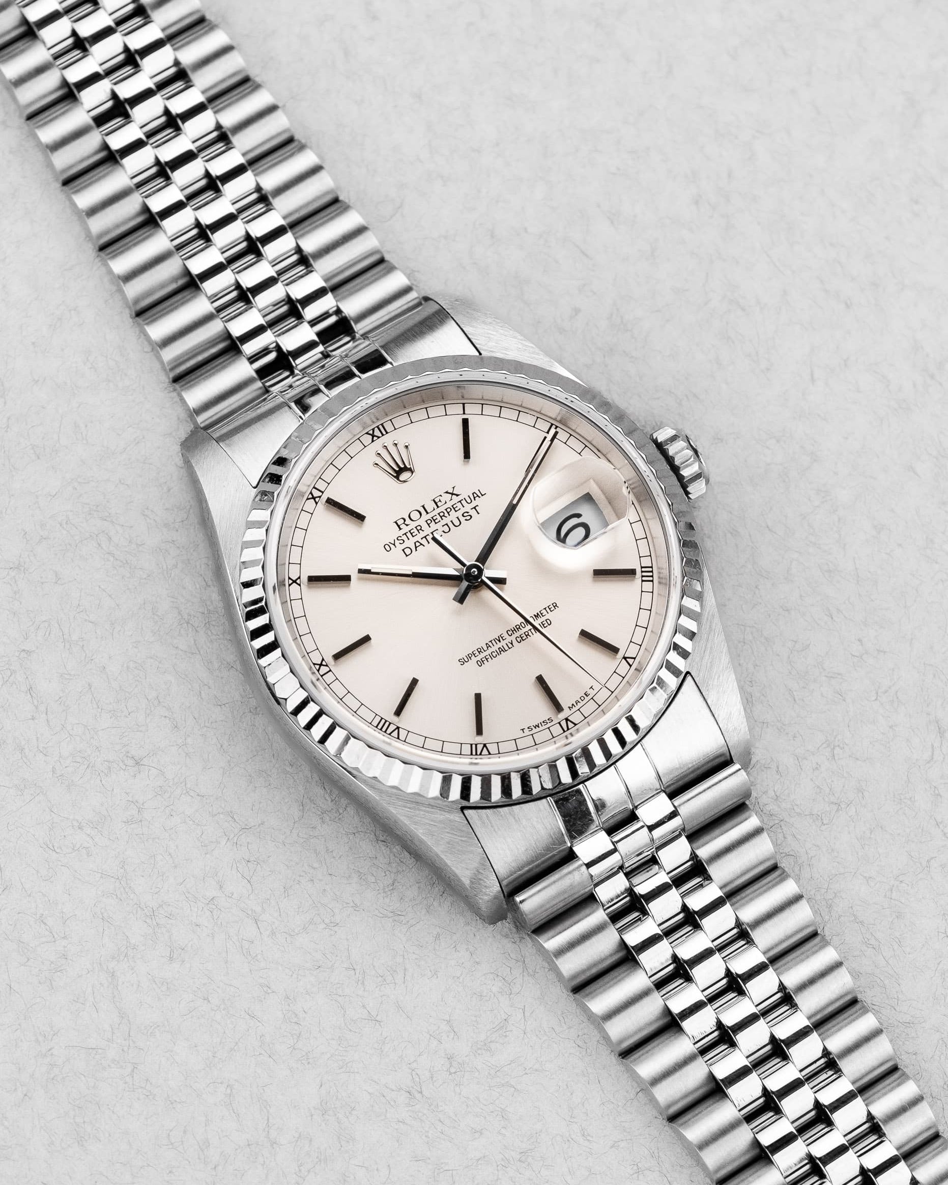 S2X5 Rolex Datejust 16234 « Silver » de 1996 - Three Quarters