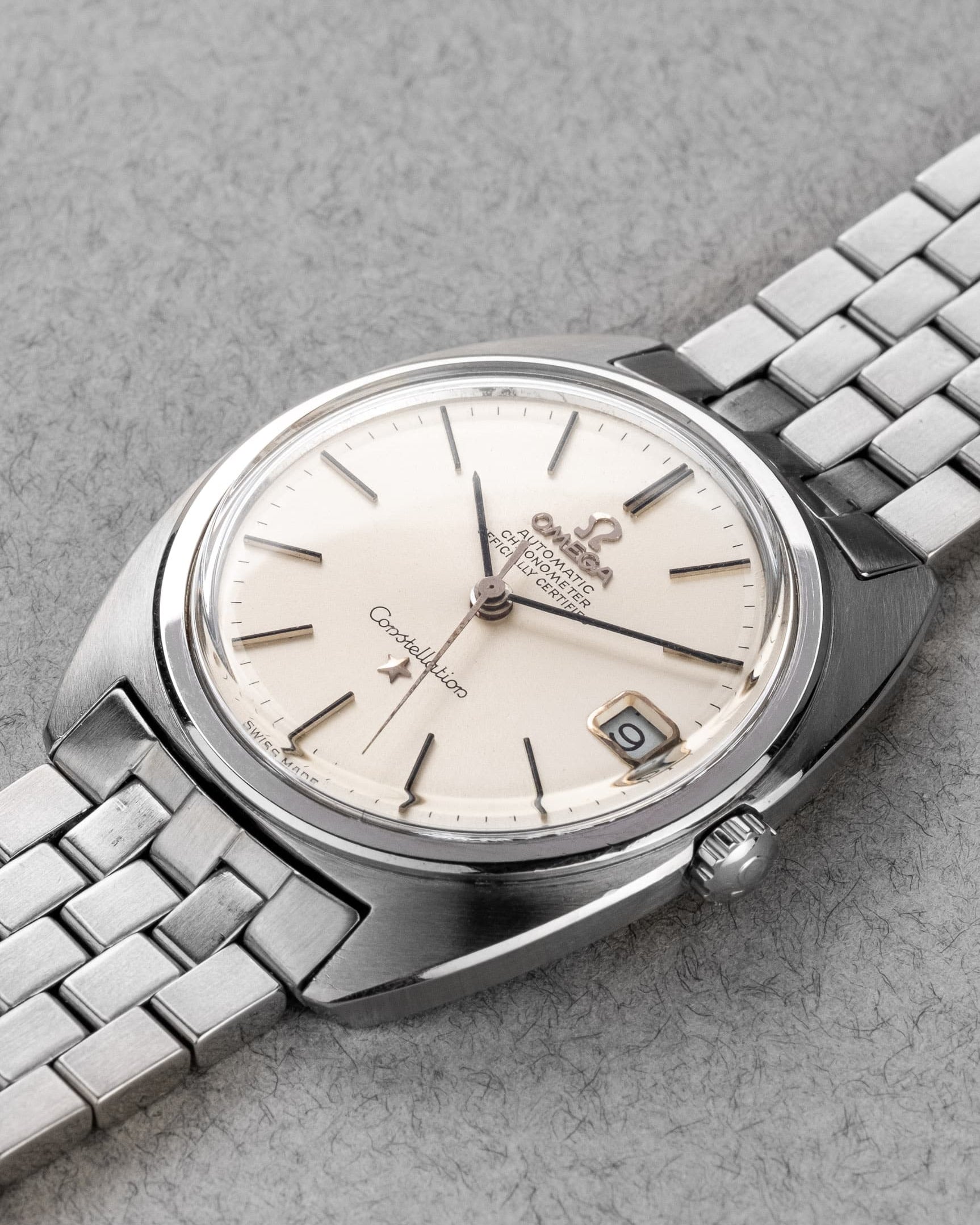 19KE Omega Constellation 168.017 de 1966 – Collector's Set - Three Quarters