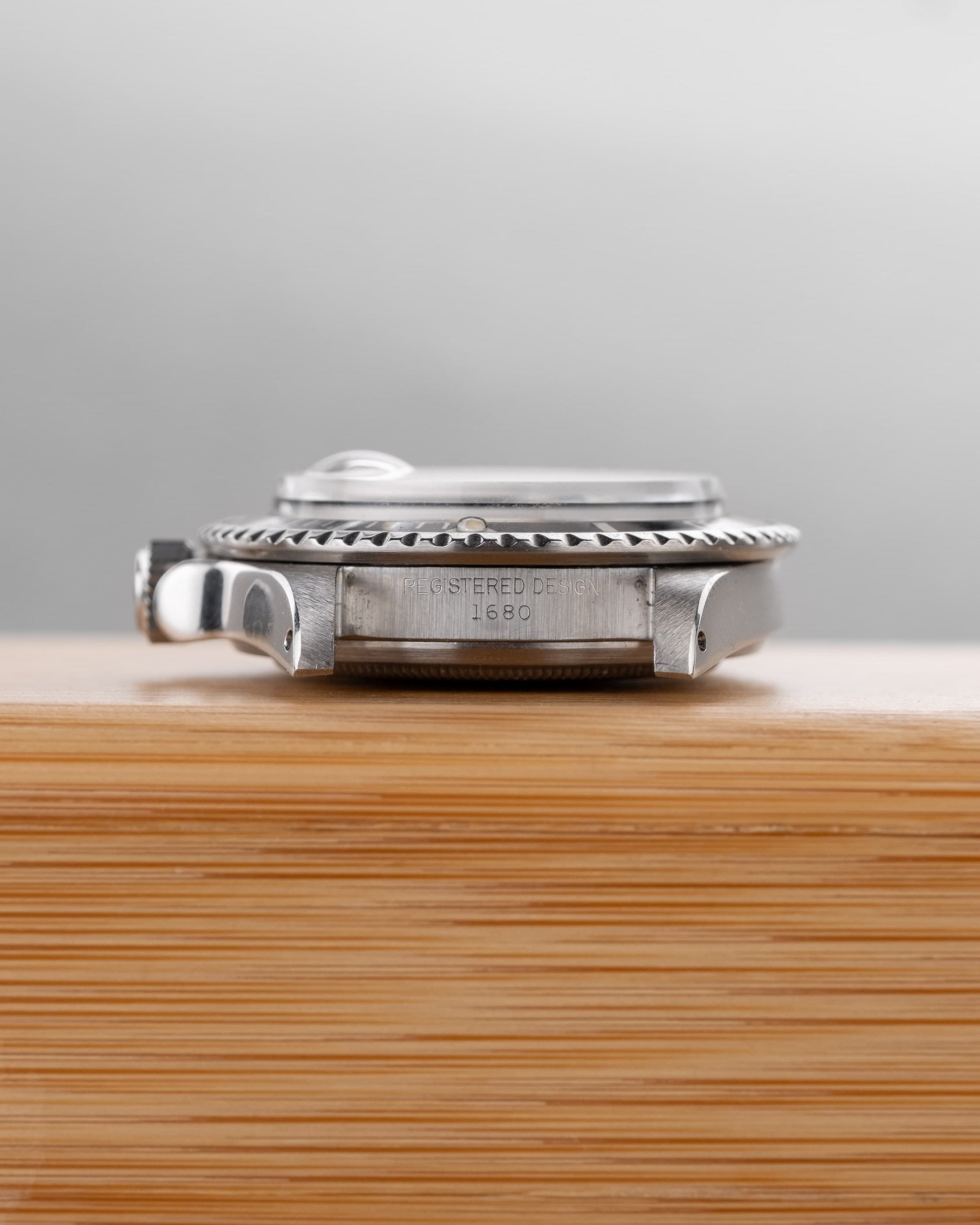 1WQV Rolex Submariner Date 1680 « Red Sub Mark IV » de 1971 - Lugs - Reference