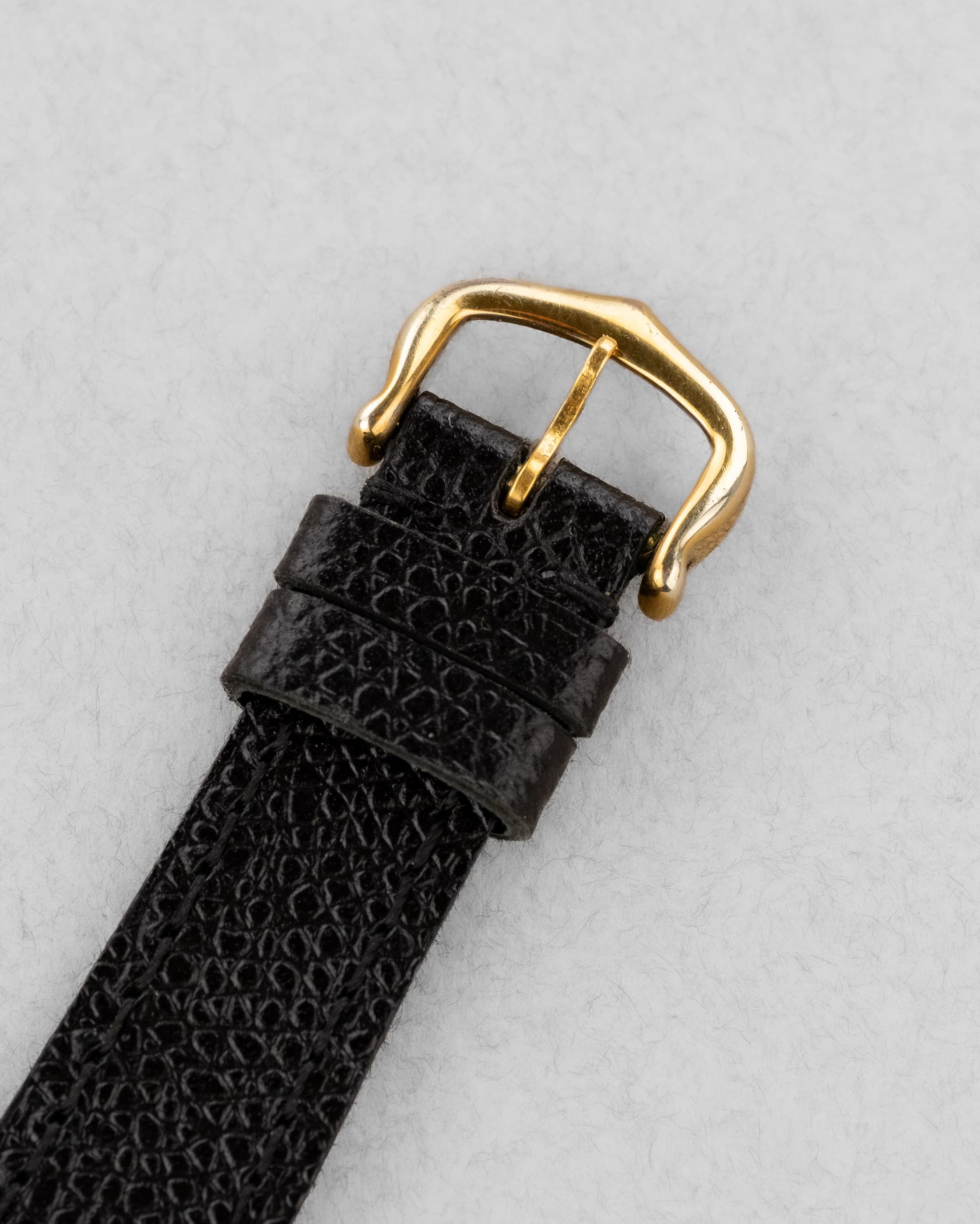 235V-1A Cartier Tank Must Quartz GM 6 « White Trinity + Roman Art Déco » - Buckle Outside