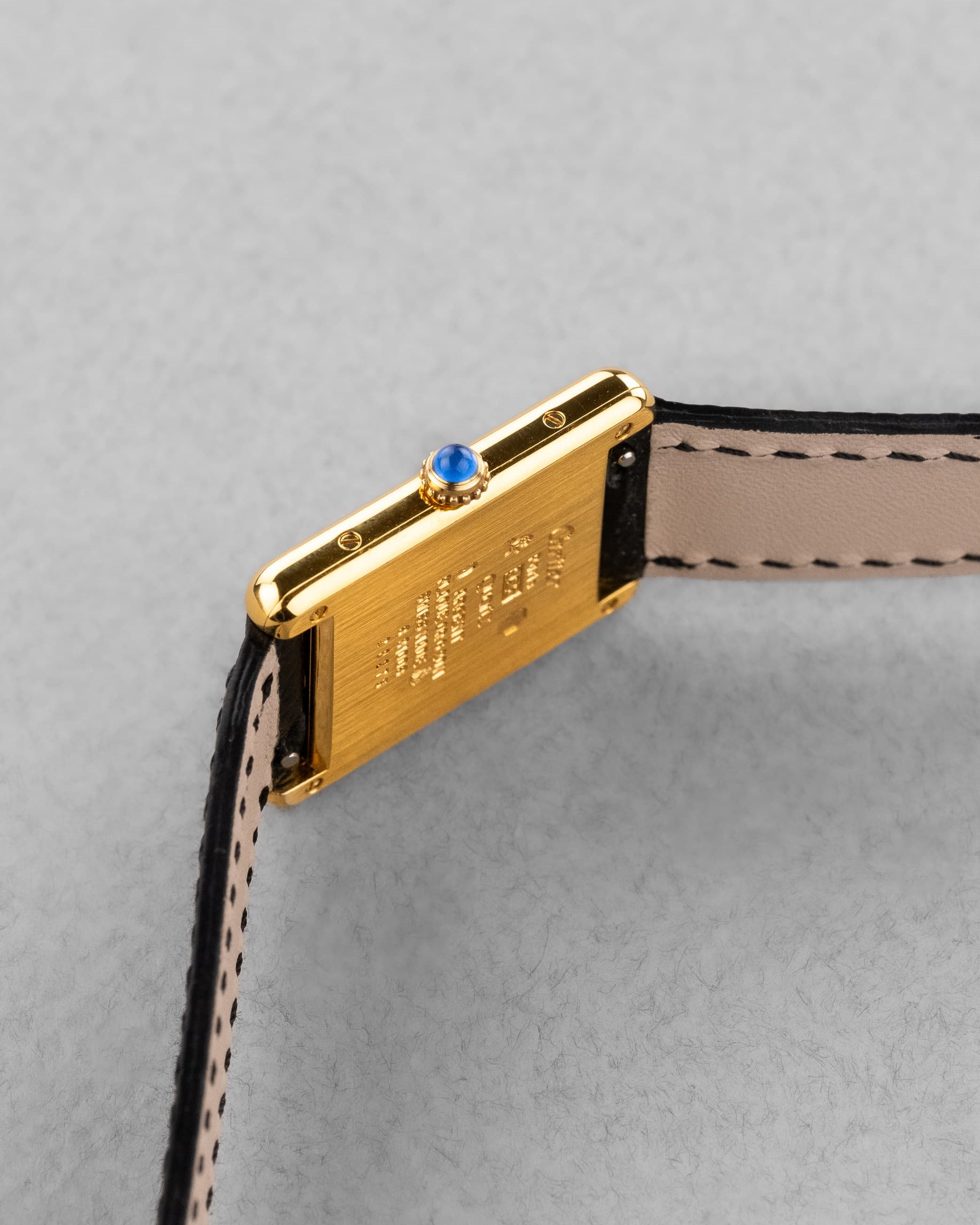 235V-NF Cartier Tank Must Quartz GM 6 « White Trinity + Roman Art Déco » - Right side