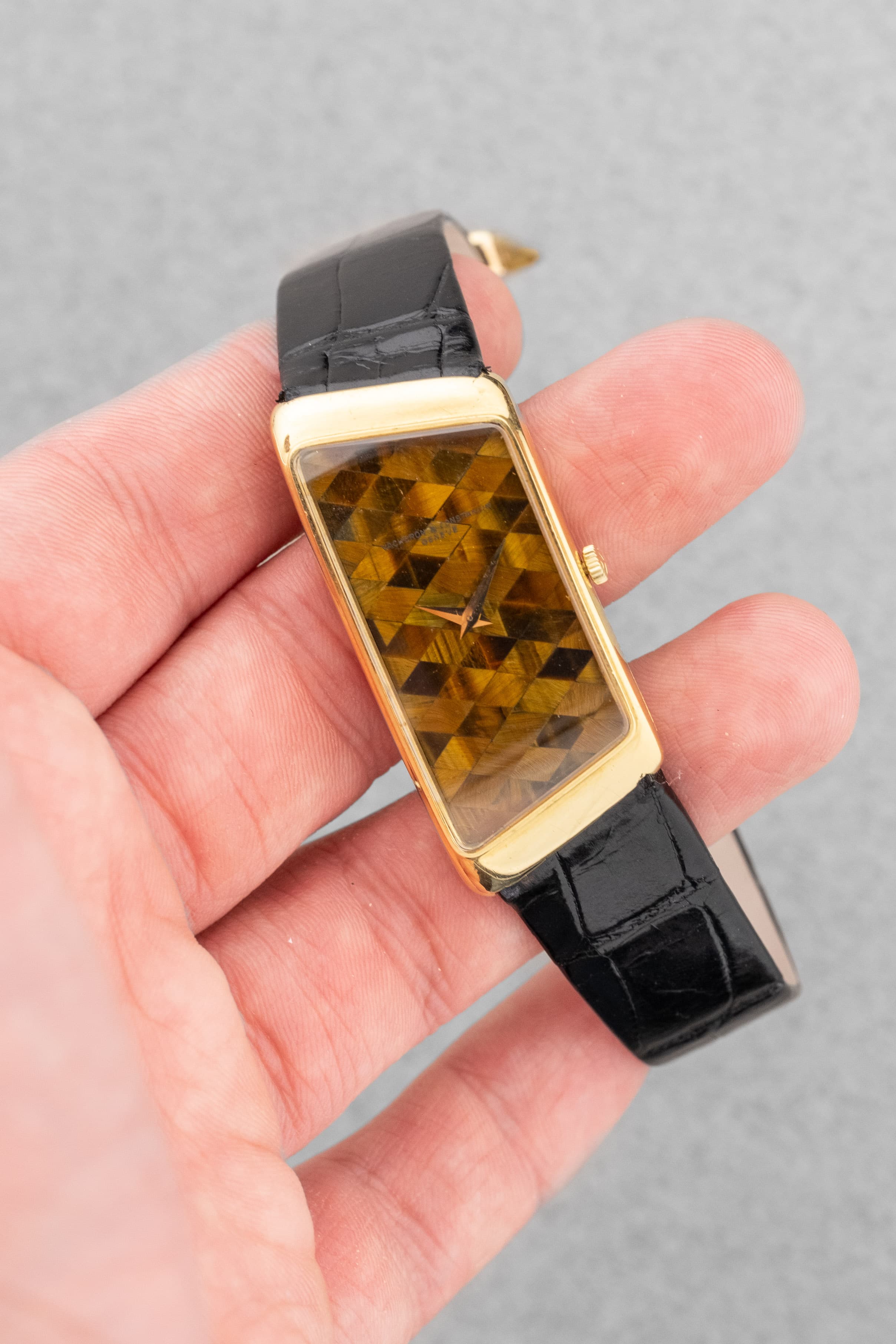 2YEY Extraordinary Vacheron & Constantin Prestige de la France in Yellow Gold & Tiger's Eye Marquetry, Sold in 1976 – Full Set & Unique - Lifestyle