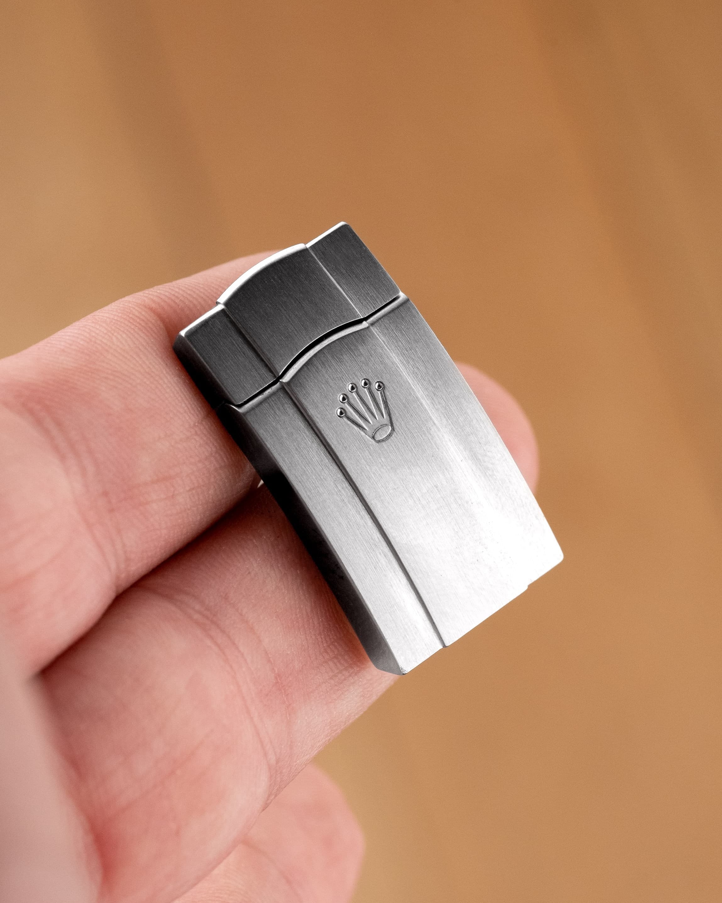 3WCY Rolex Oyster Perpetual 34 réf. 114200 de 2018 – Cadran bleu « Explorer 3-6-9 », Parfait état et Full Set - Buckle Outside