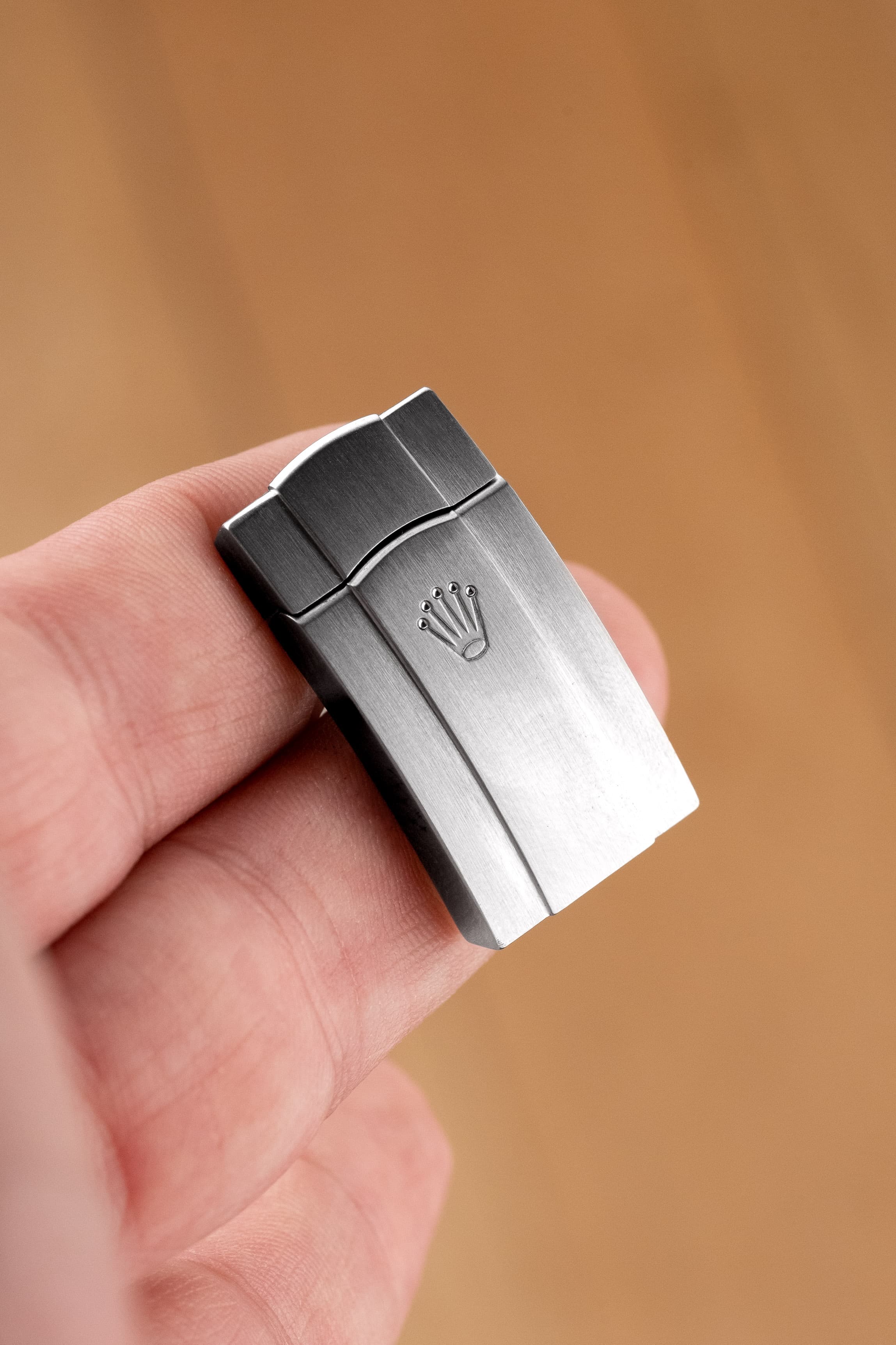 3WCY Rolex Oyster Perpetual 34 réf. 114200 de 2018 – Cadran bleu « Explorer 3-6-9 », Parfait état et Full Set - Buckle Outside