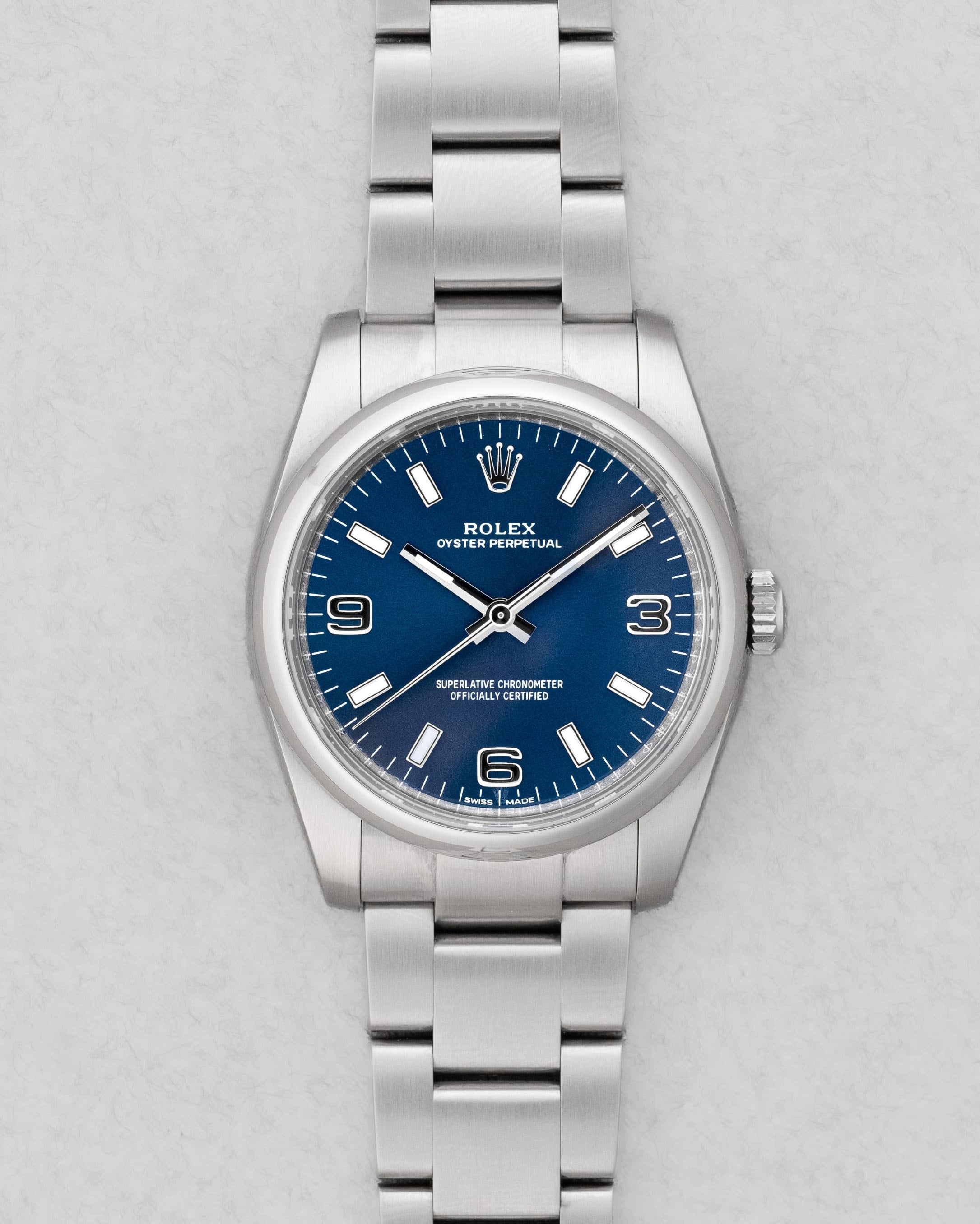 3WCY Rolex Oyster Perpetual 34 réf. 114200 de 2018 – Cadran bleu « Explorer 3-6-9 », Parfait état et Full Set - Front
