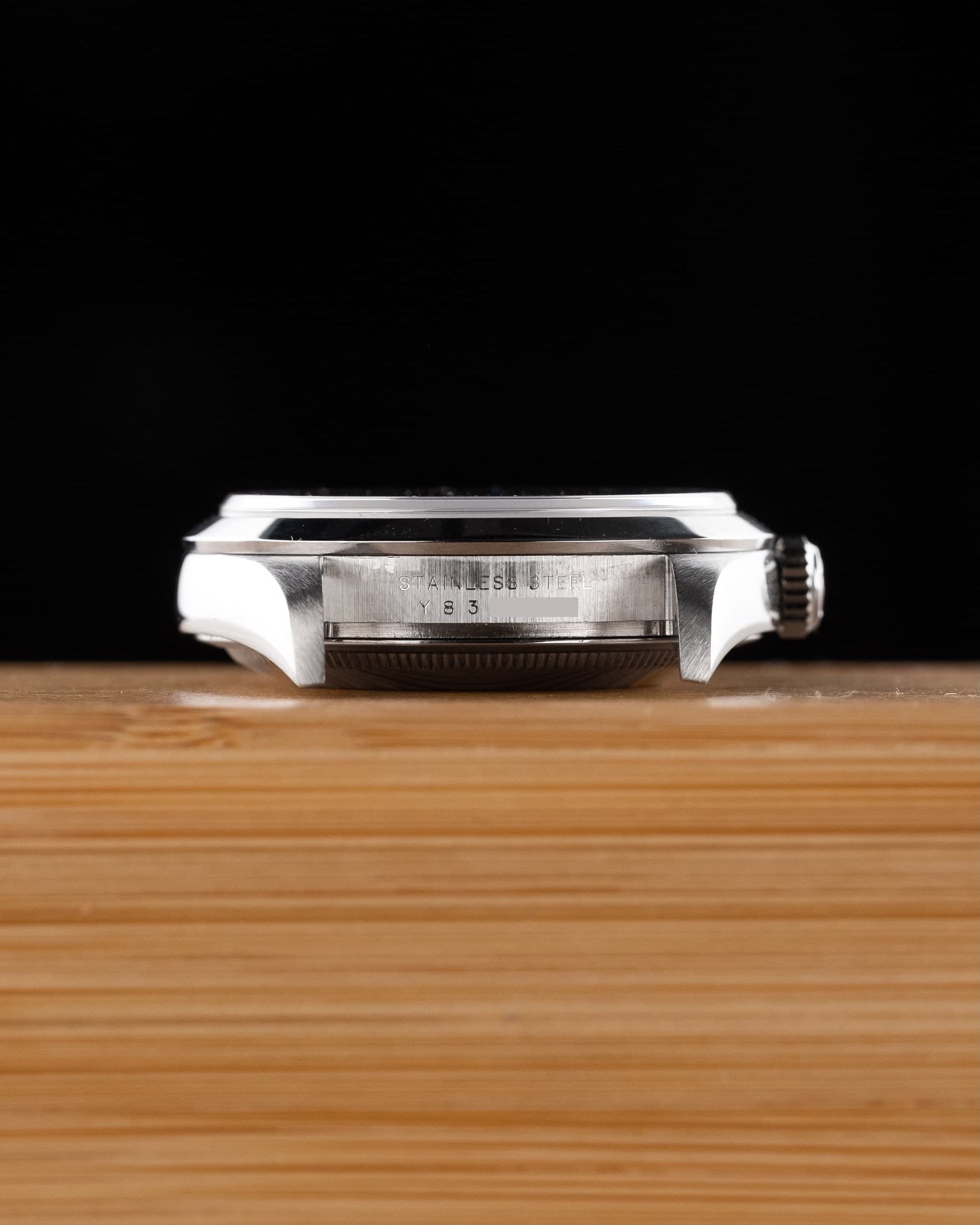 3ABD Rolex Explorer 114270 de 2002 - Lugs - Serial