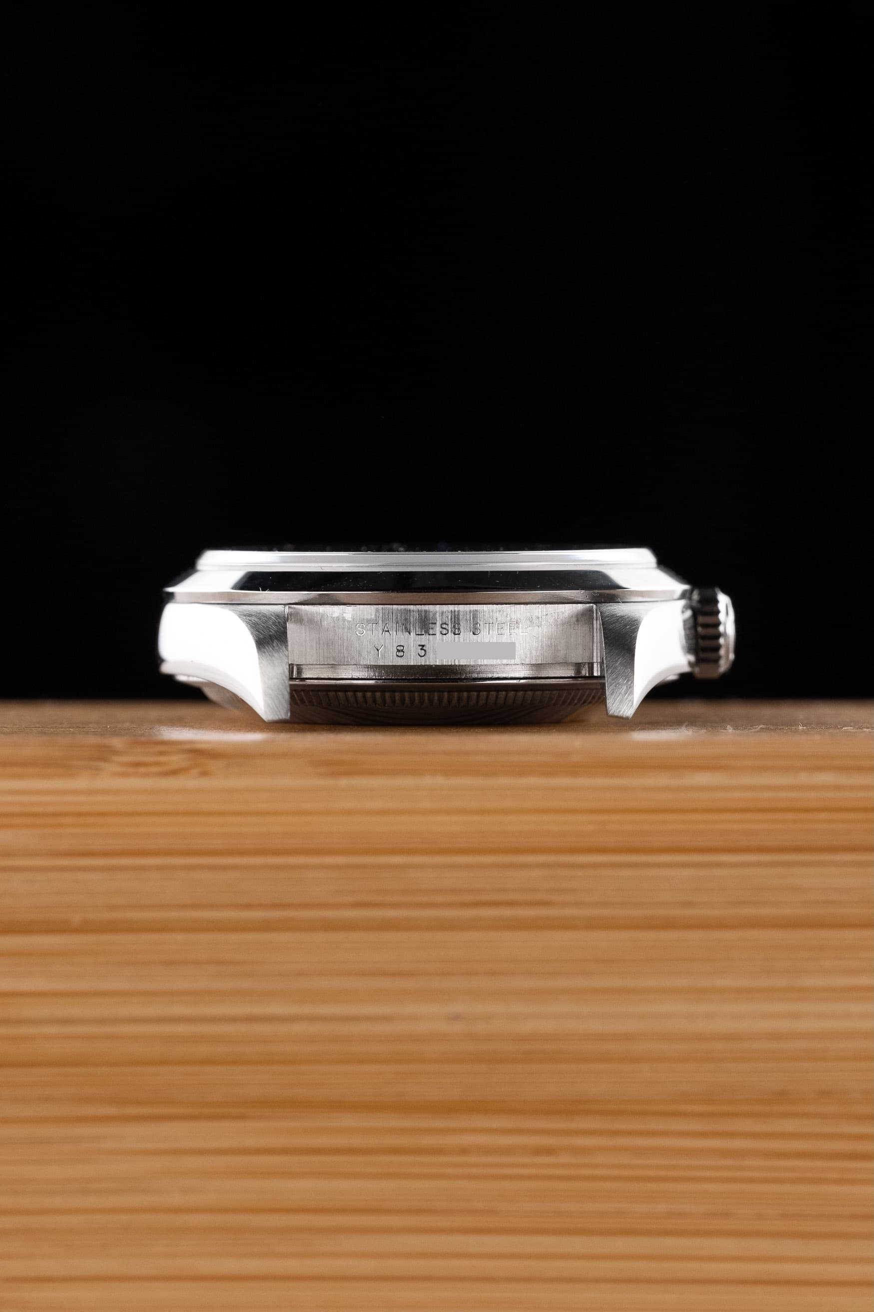 3ABD Rolex Explorer 114270 de 2002 - Lugs - Serial