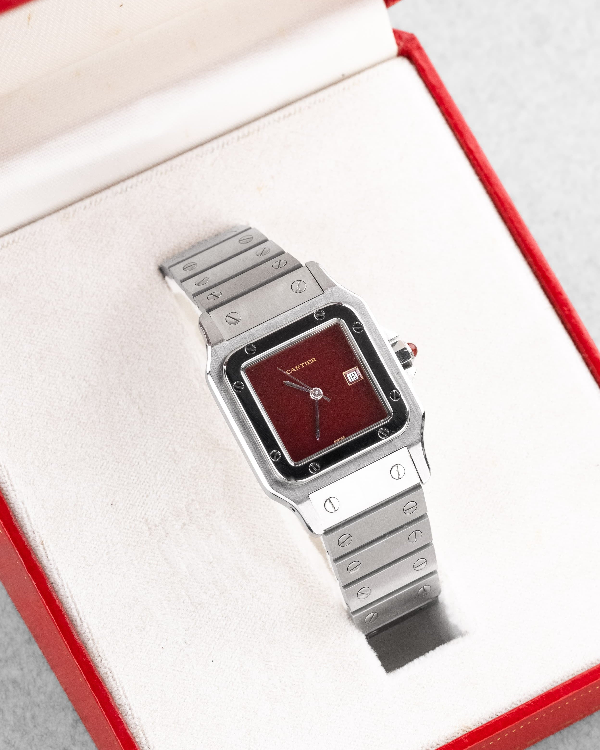 39PK Cartier Santos Carrée « Red/Burgundy » réf. 2960 – « SWISS Only » - Box