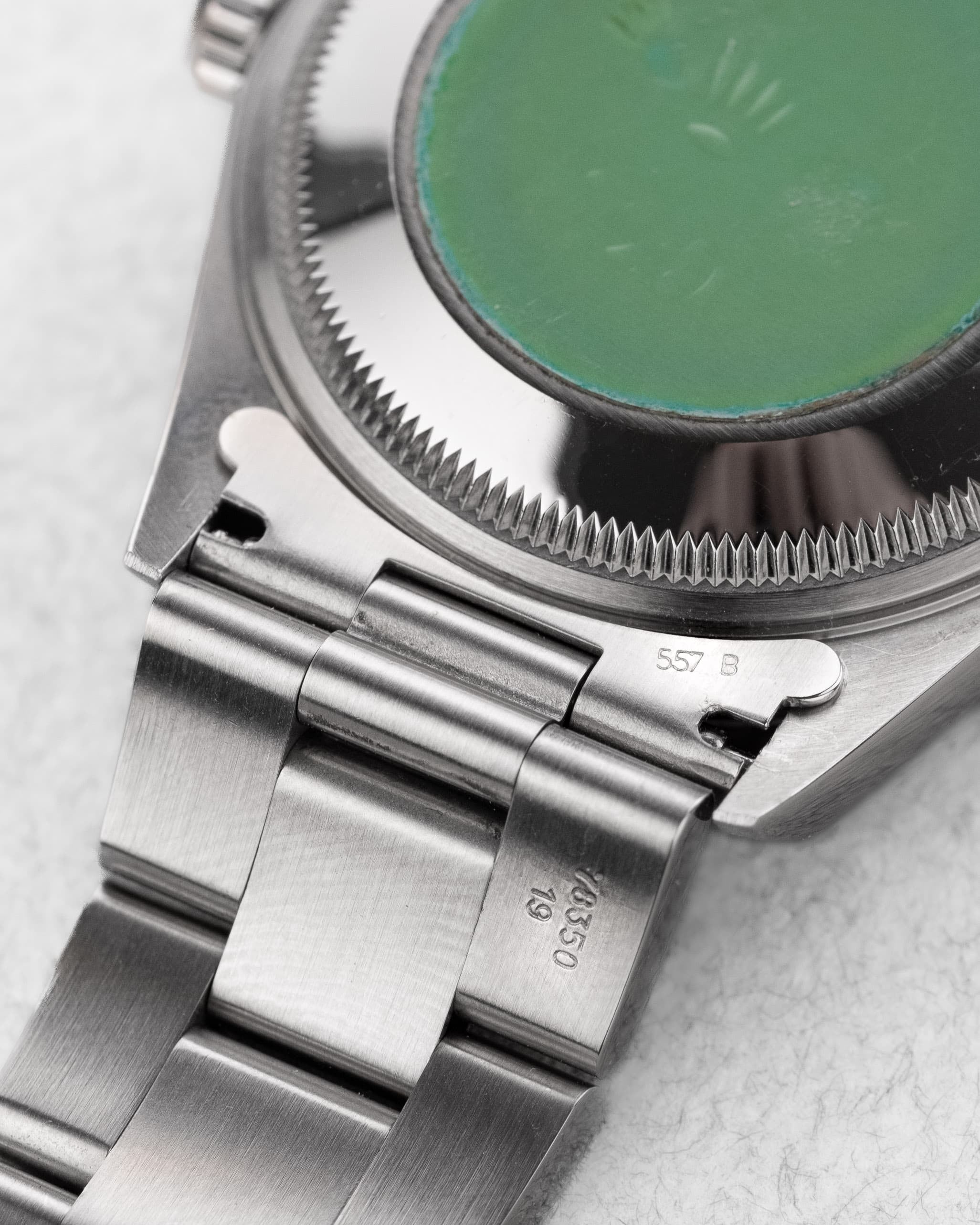 4S6Y Rolex Oyster Perpetual Date réf. 15200 de 2000 – Cadran « Silver » - Back