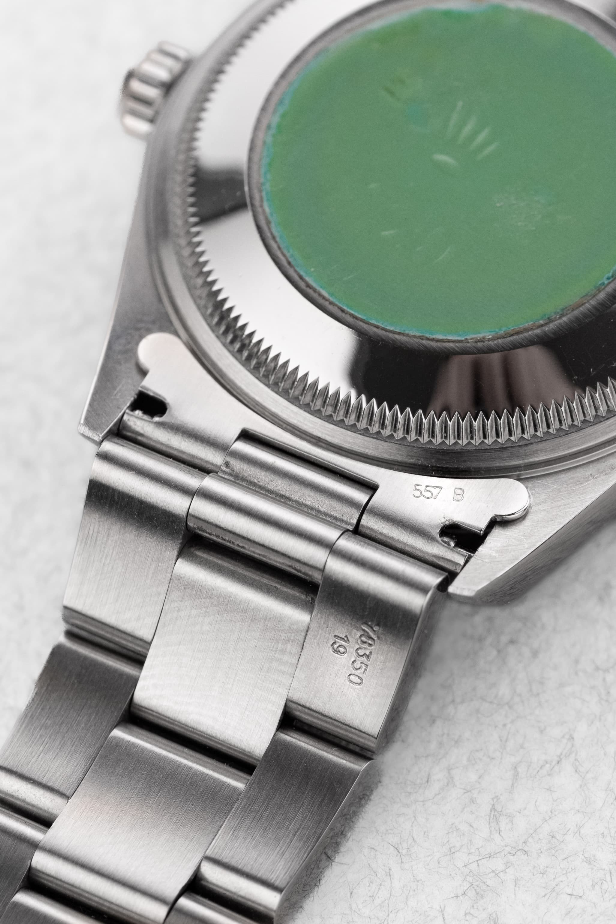 4S6Y Rolex Oyster Perpetual Date réf. 15200 de 2000 – Cadran « Silver » - Back