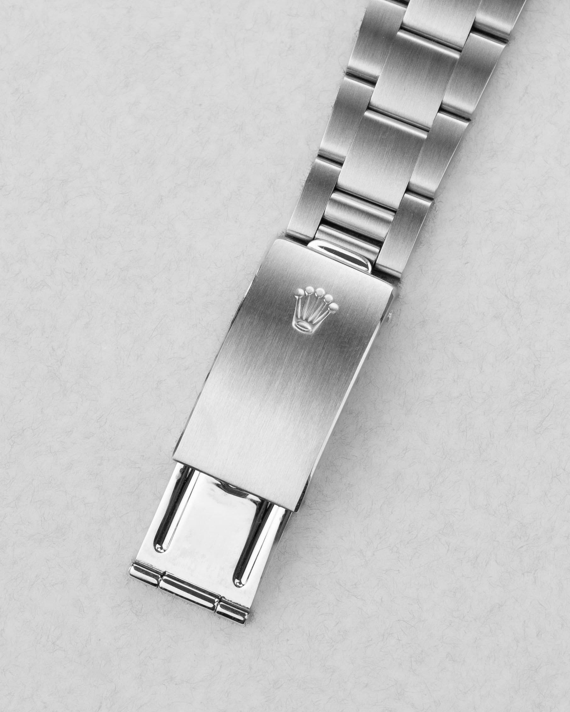 4S6Y Rolex Oyster Perpetual Date réf. 15200 de 2000 – Cadran « Silver » - Buckle Outside