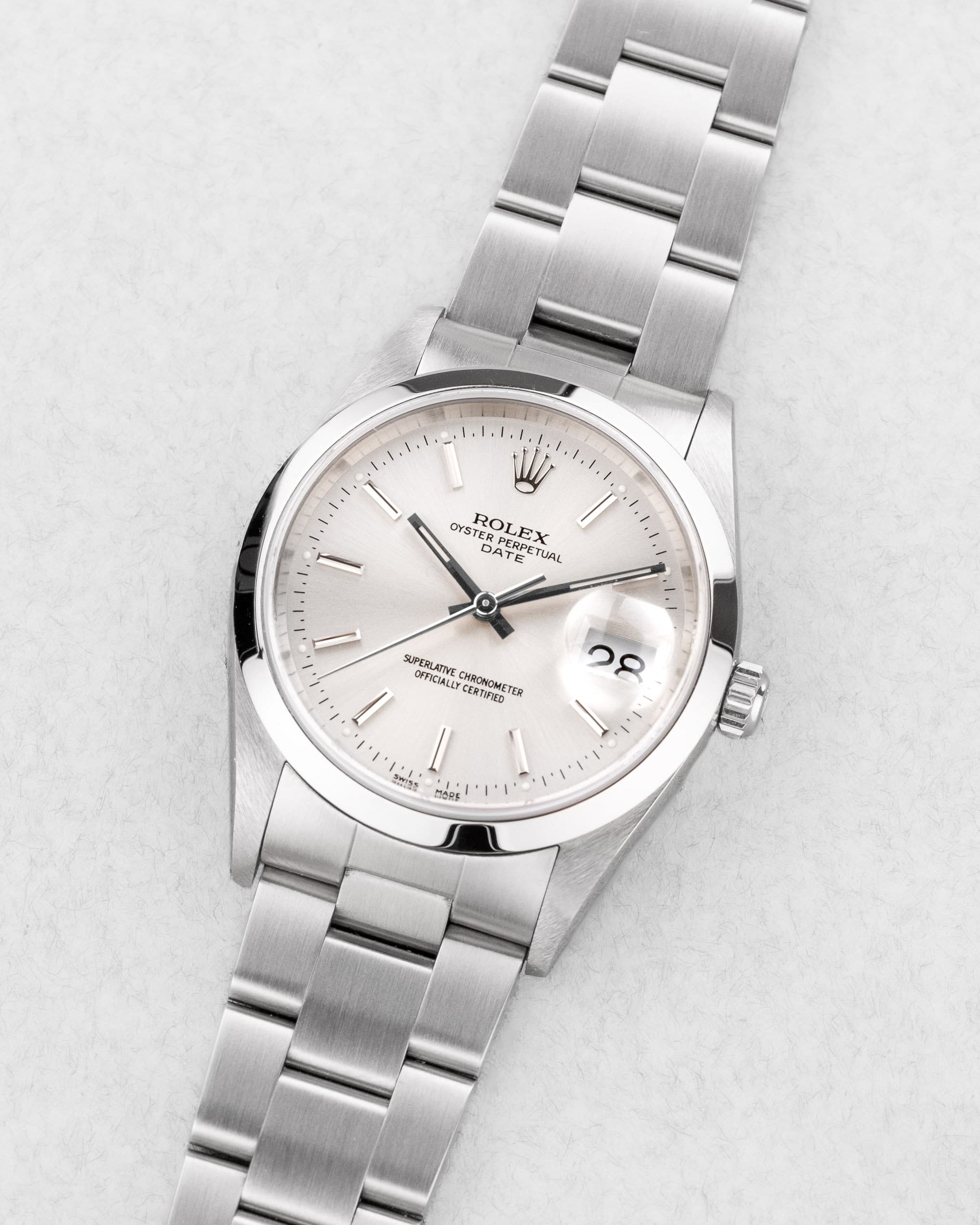 4S6Y Rolex Oyster Perpetual Date réf. 15200 de 2000 – Cadran « Silver » - Three Quarters