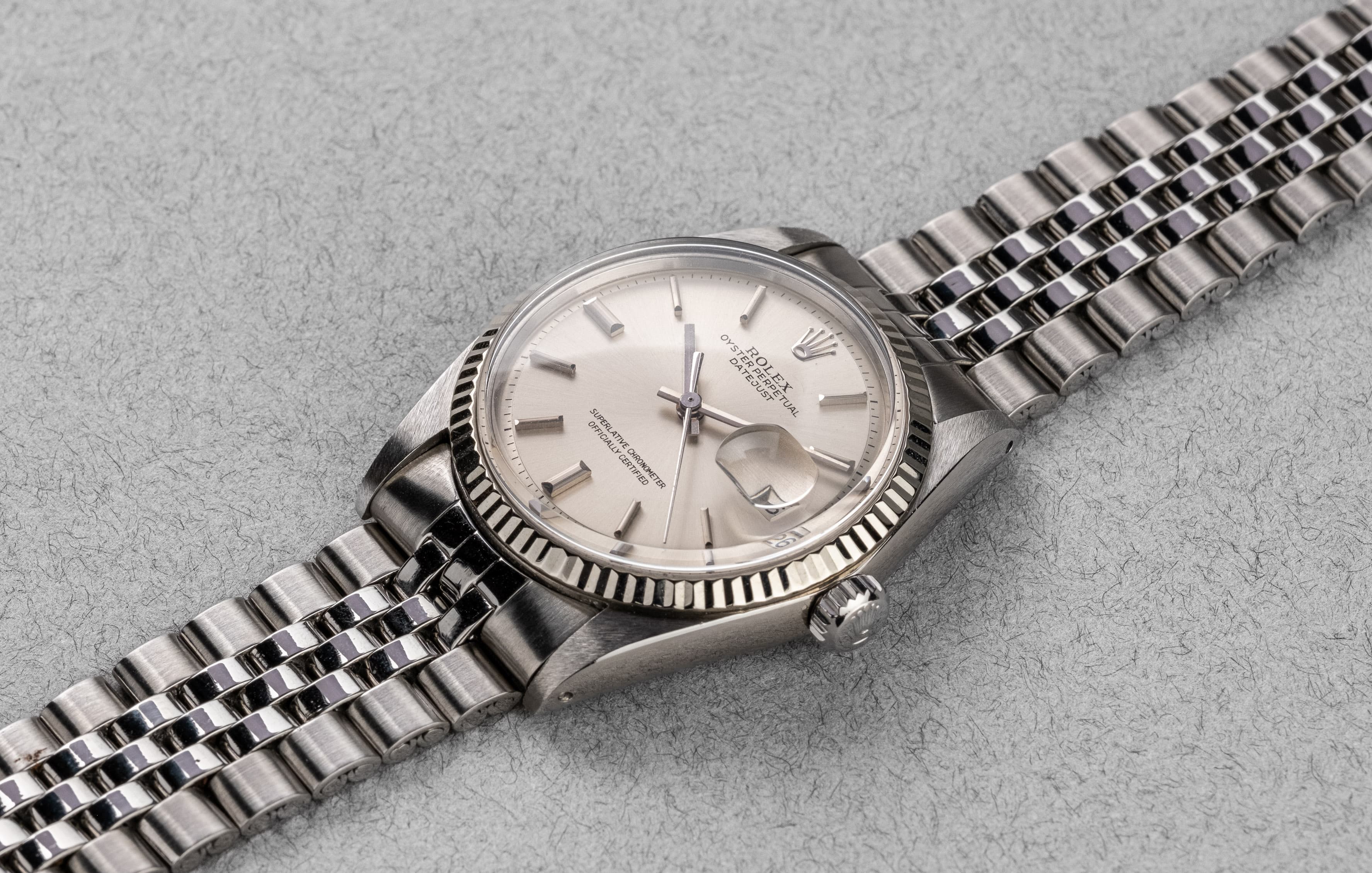 4VEB Rolex Datejust 1601 « Japan No Lume » de 1973 - Three Quarters