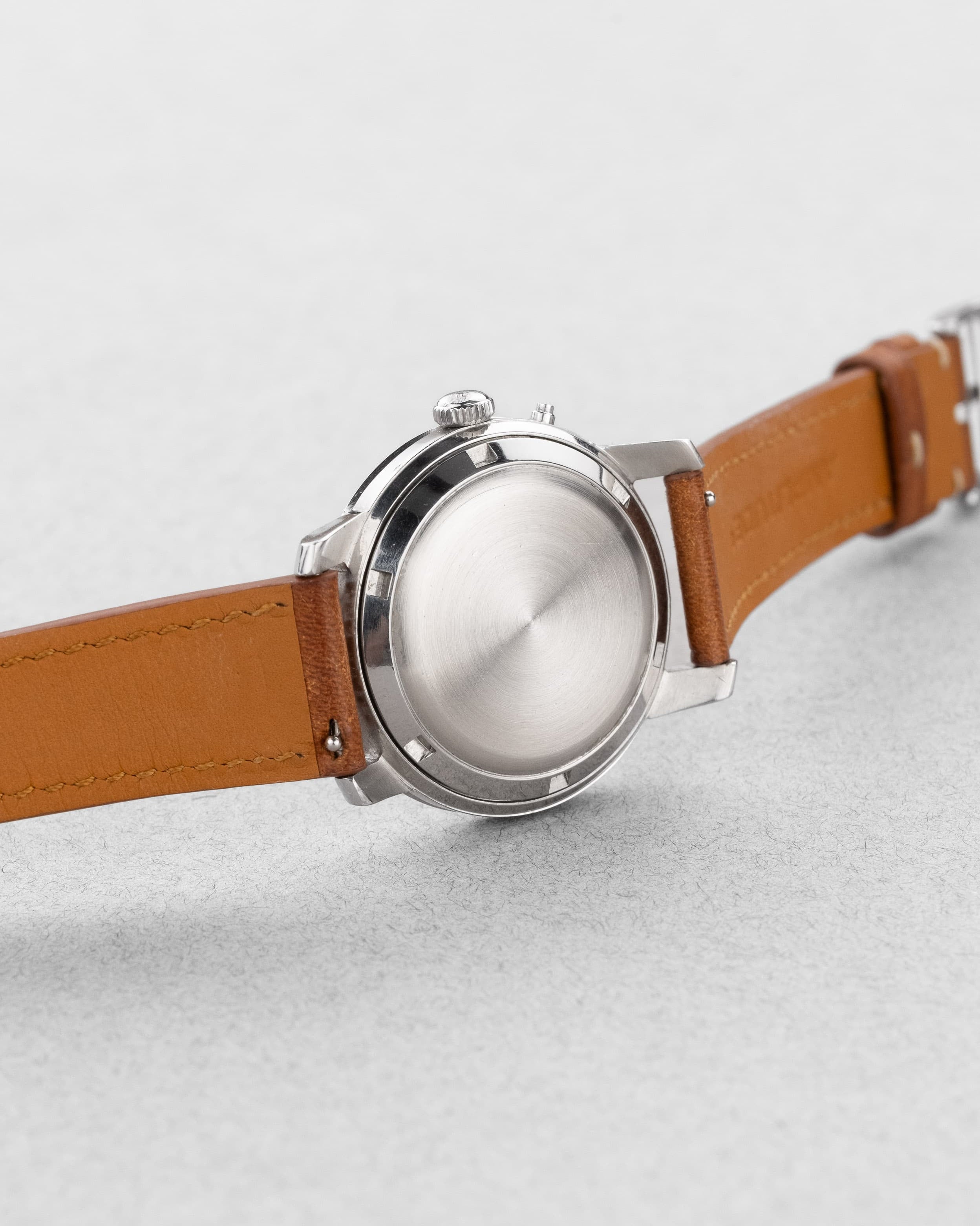 58TV Rare Tissot Navigator World Time réf. 4002-1 en acier de 1951 – Première génération - Back