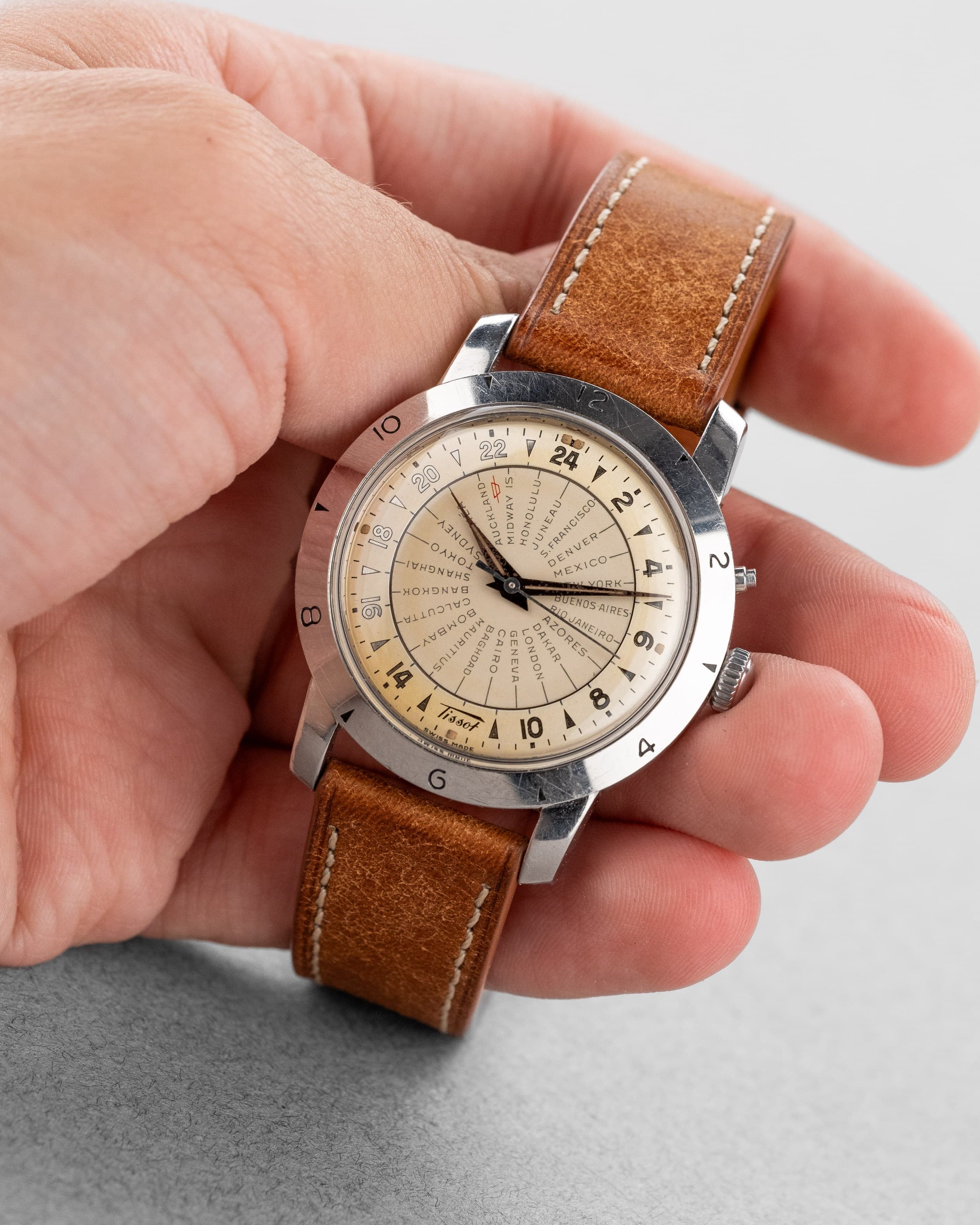 58TV Rare Tissot Navigator World Time réf. 4002-1 en acier de 1951 – Première génération - Overview