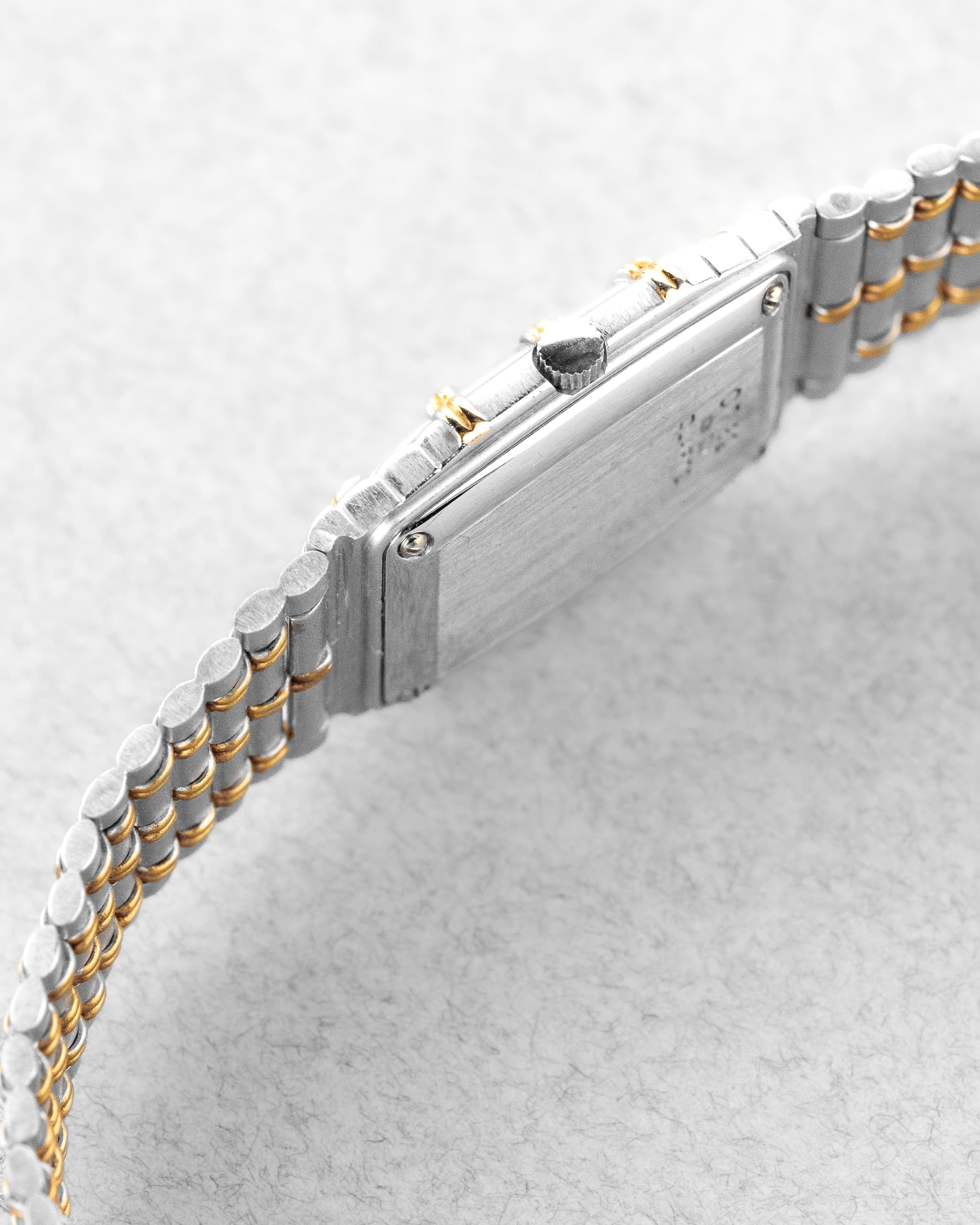 5CUS Audemars Piguet « Bamboo Deux Ors » en or blanc et or jaune circa 1987 - Feature