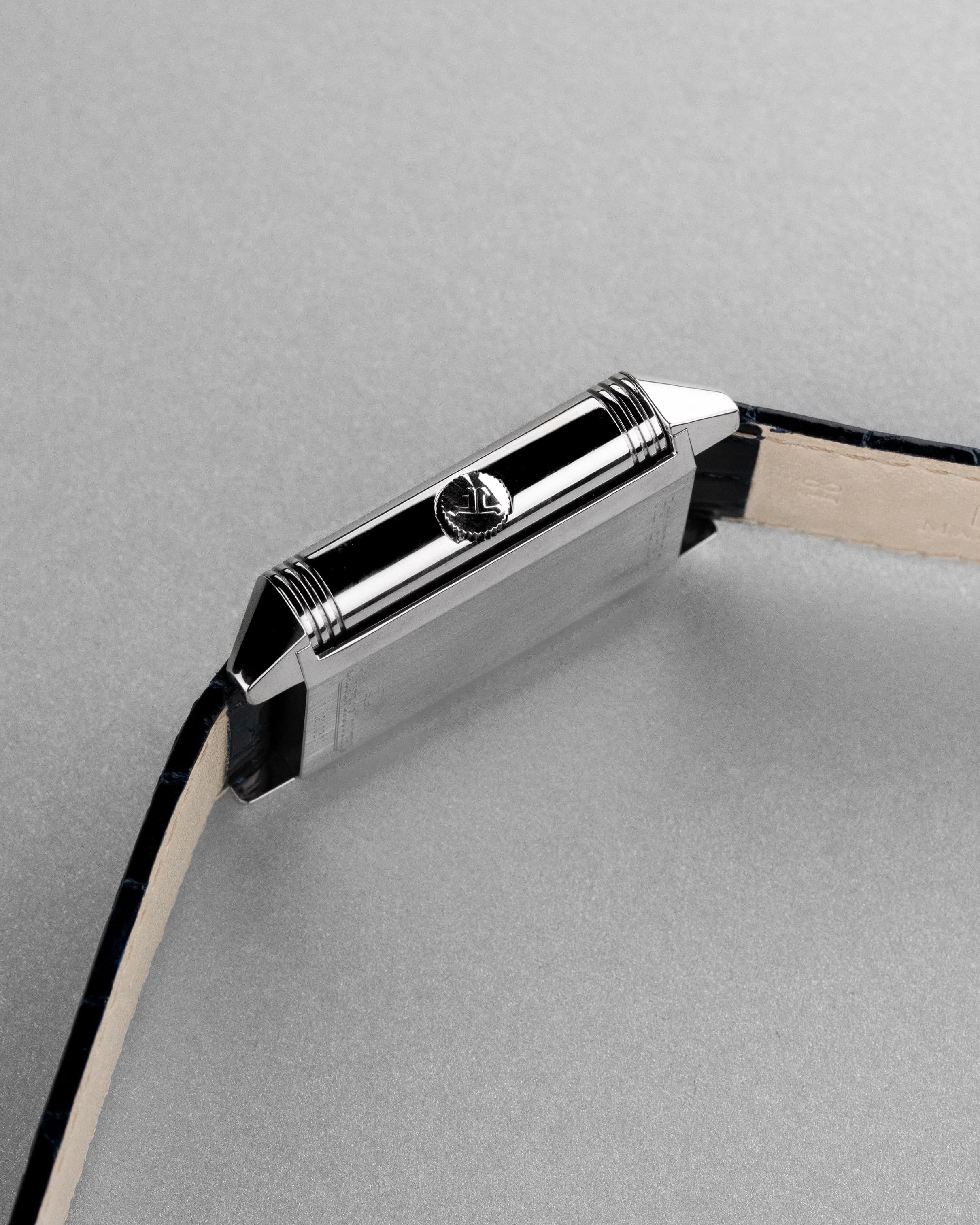5JQK Jaeger-LeCoultre Reverso « Grande Taille » en acier, réf. 270.8.62/Q2708410 - Right side