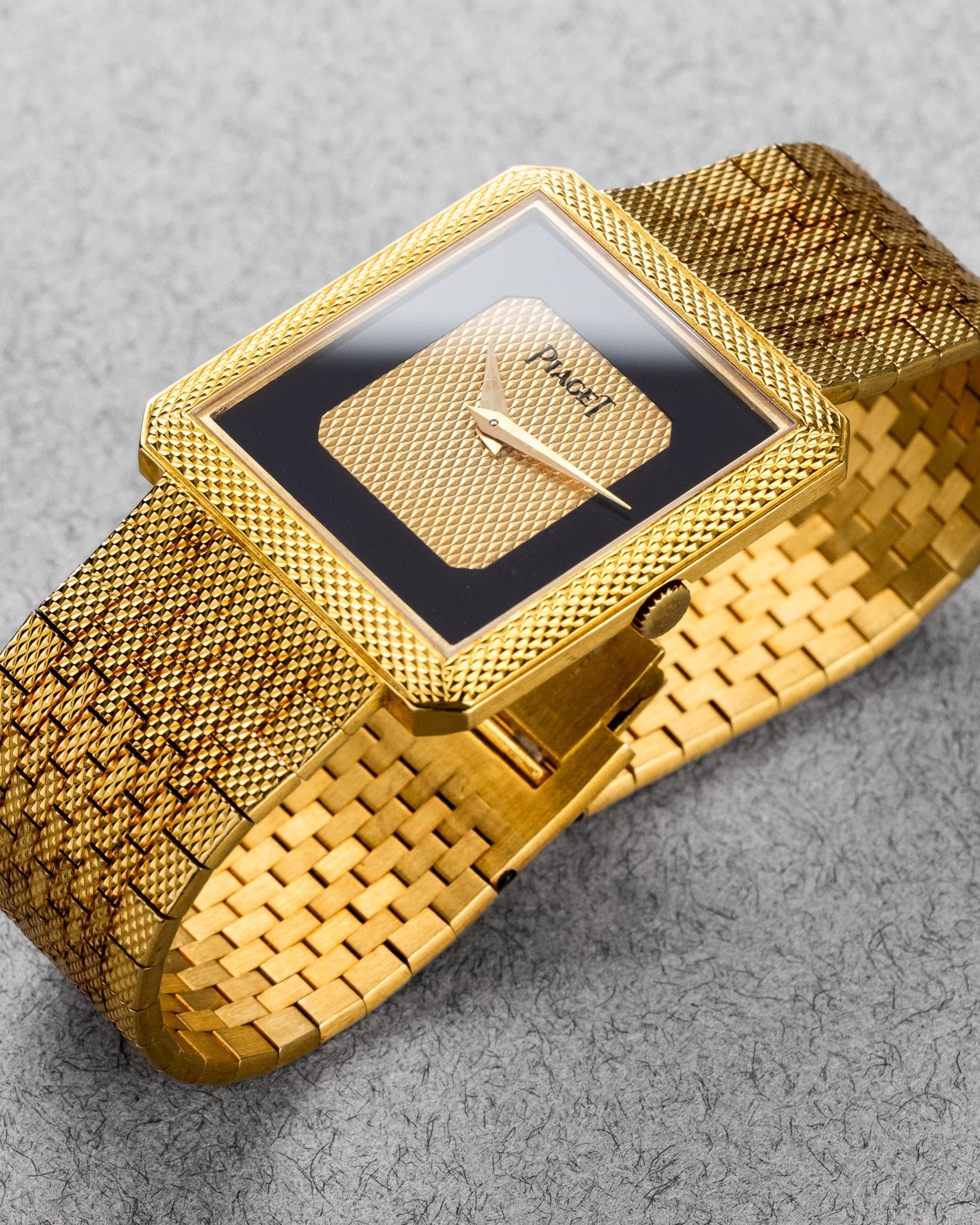 5LC5 Superbe Piaget Protocole 91546C7 en or jaune et onyx - Overview