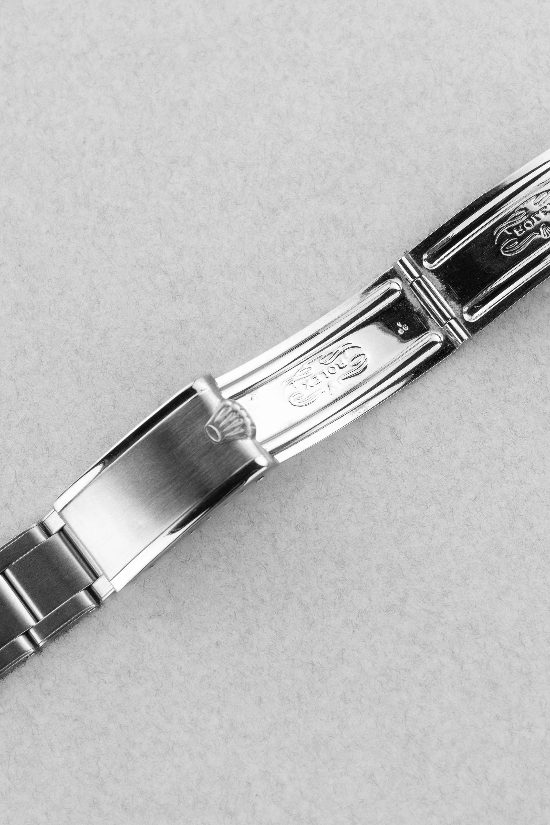 5ZWP 특별한 Rolex Submariner ref. 5508 「Gilt Small Crown James Bond Chronomètre」 1962년 – 완벽한 상태와 희귀 무브먼트 - 버클 내부