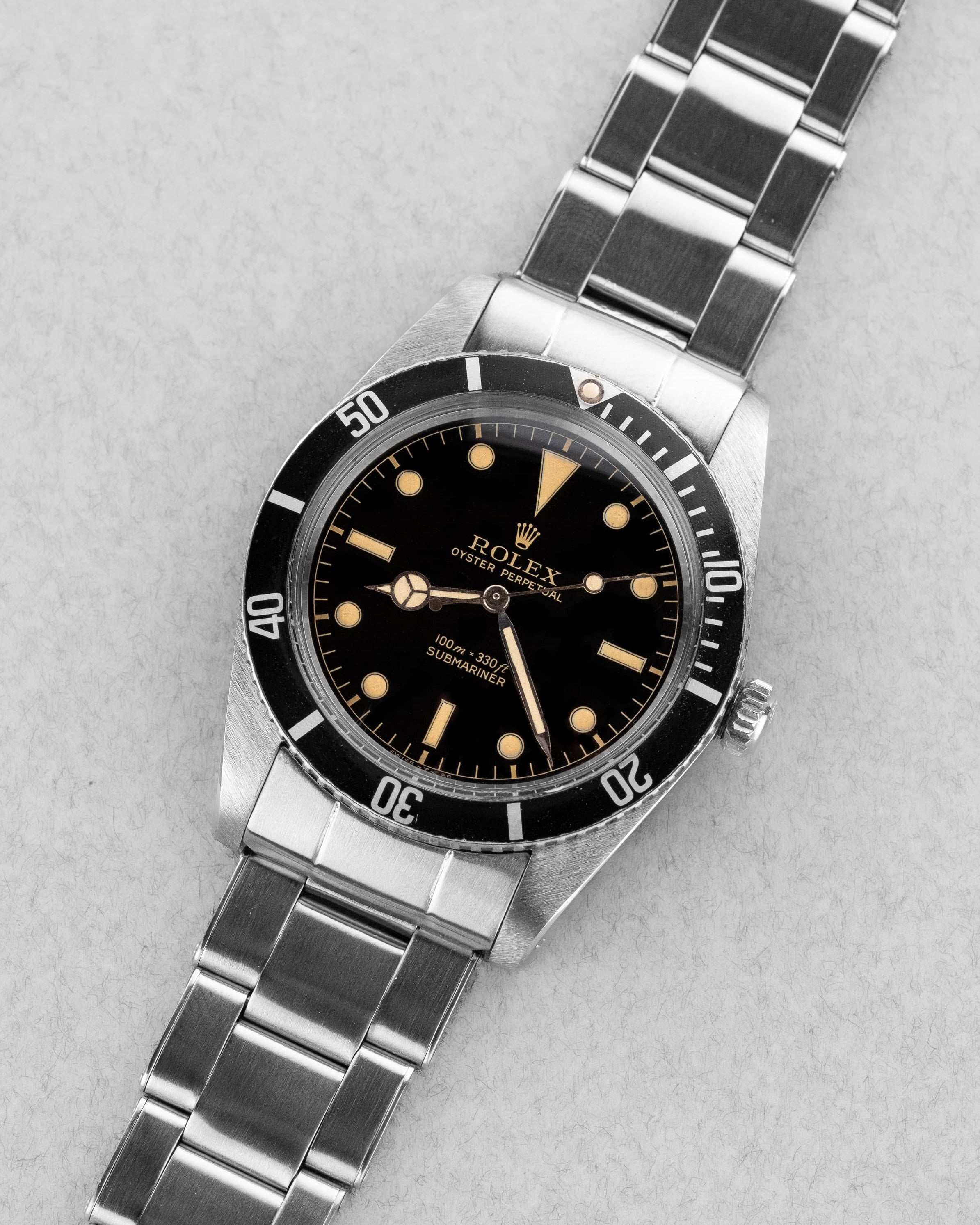 5ZWP Exceptionnelle Rolex Submariner 5508 « Gilt Small Crown James Bond Chronomètre » de 1962 – Parfait état et mouvement rare - Three Quarters