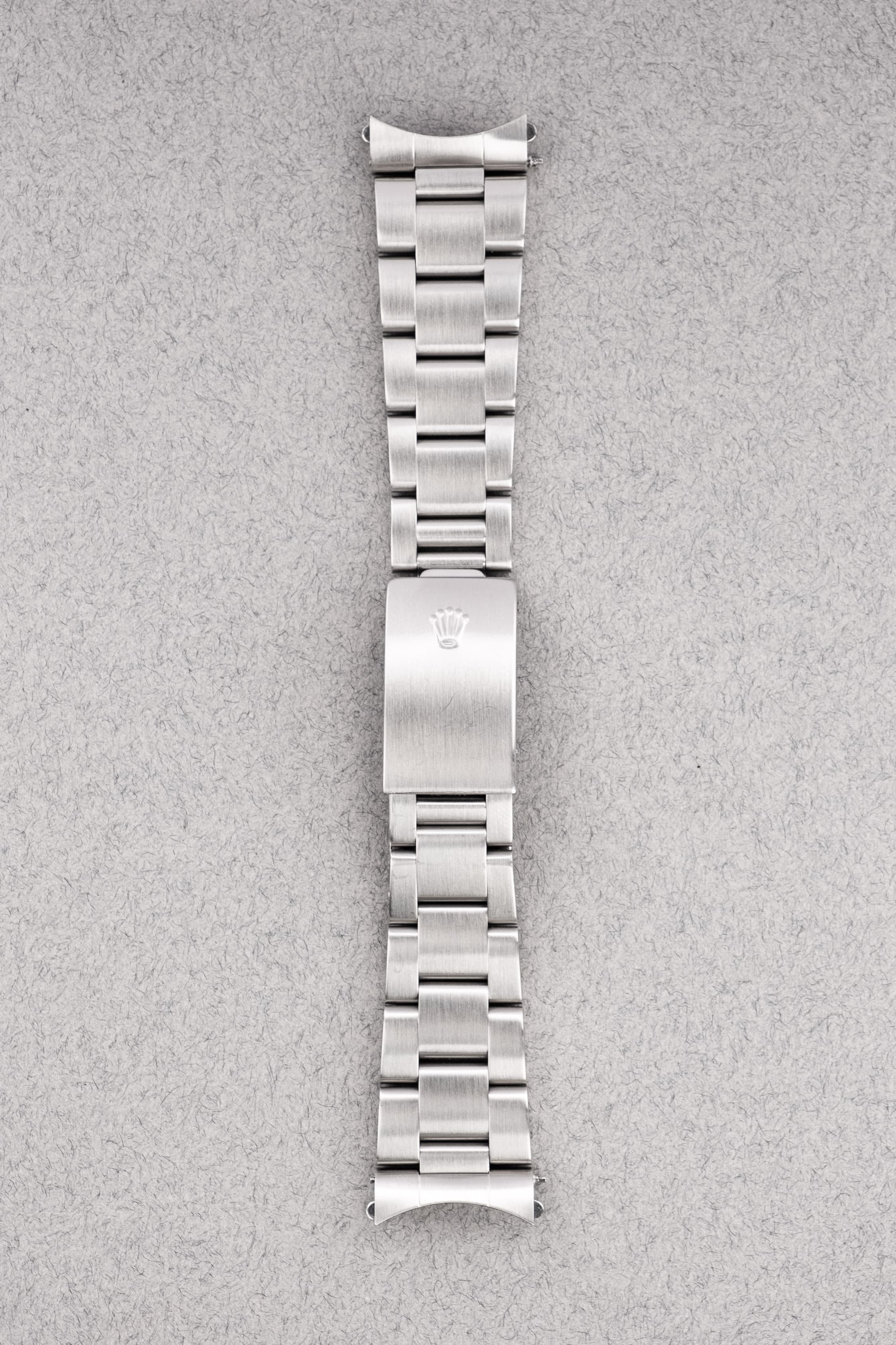 6SCR Rolex Datejust 16200 « Silver Roman » de 2001 avec sa garantie d'origine - Bracelet Front