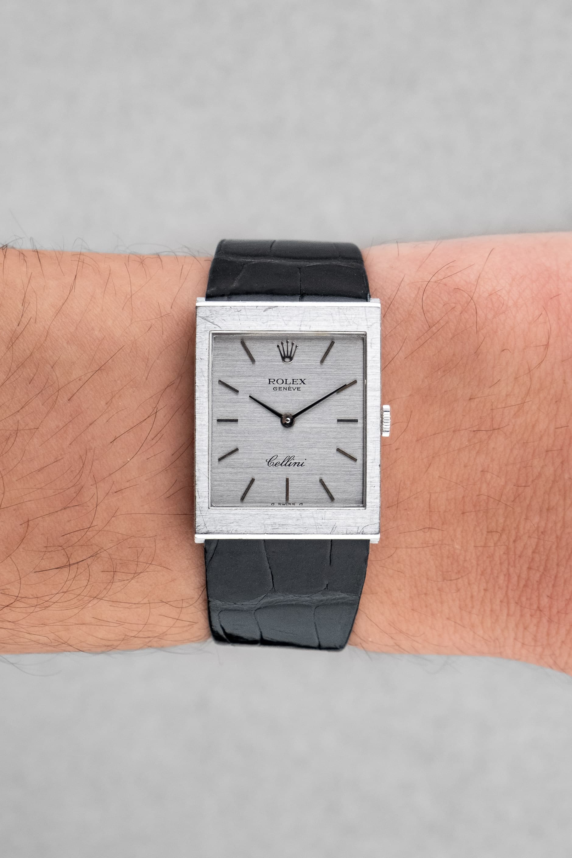 6ZEM-Lp Rolex Cellini ref. 4014 ホワイトゴールド、1976年製 – 未研磨 - リストショット