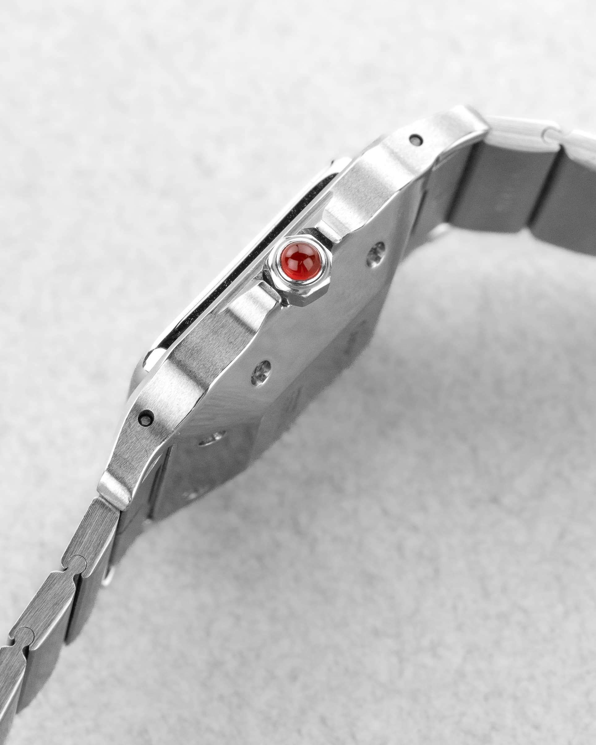 39PK Cartier Santos Carrée « Red/Burgundy » réf. 2960 – « SWISS Only » - Right side