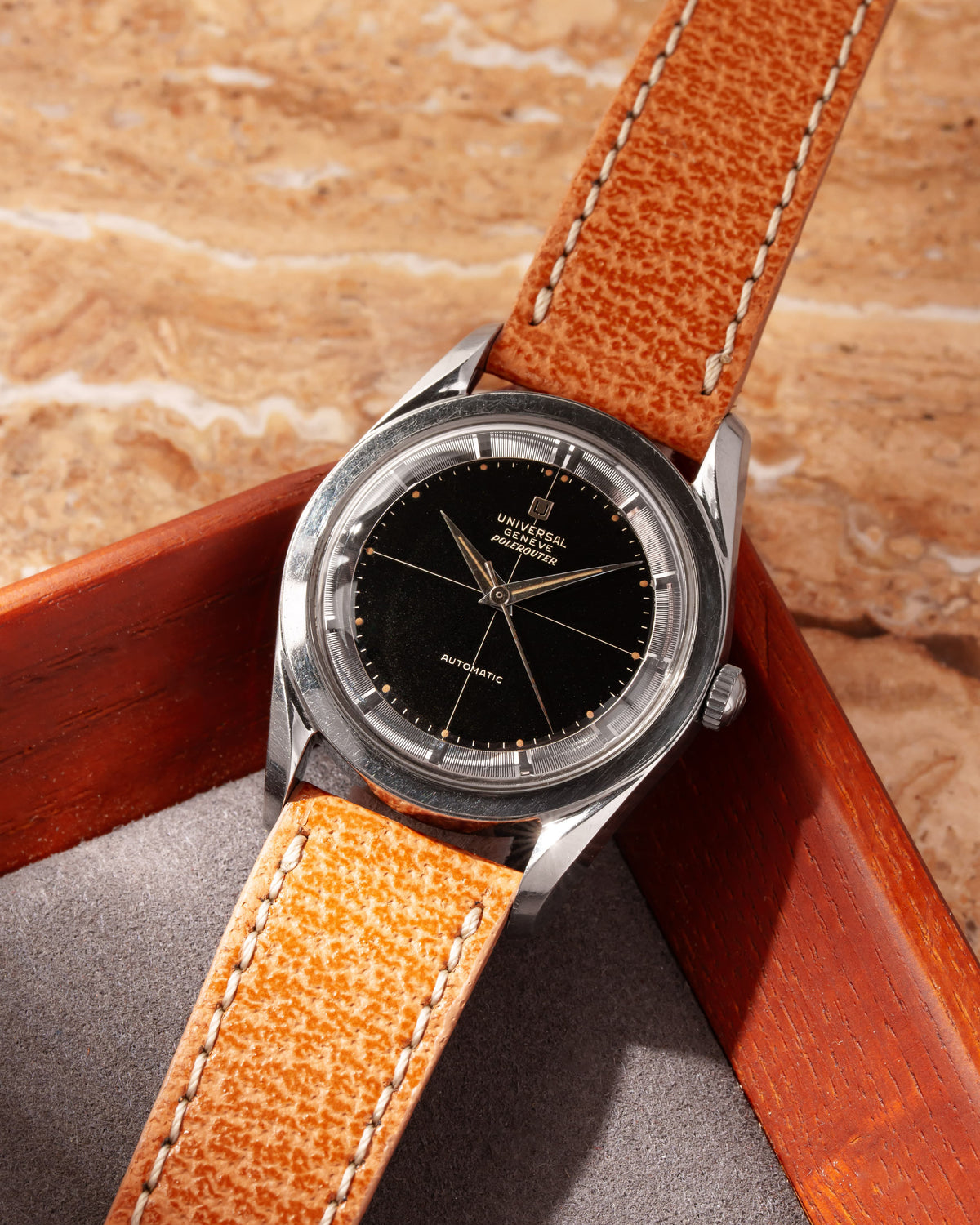8H9A Superbe Universal Genève Polerouter réf. 20217/4 de 1955-1956 - Lifestyle