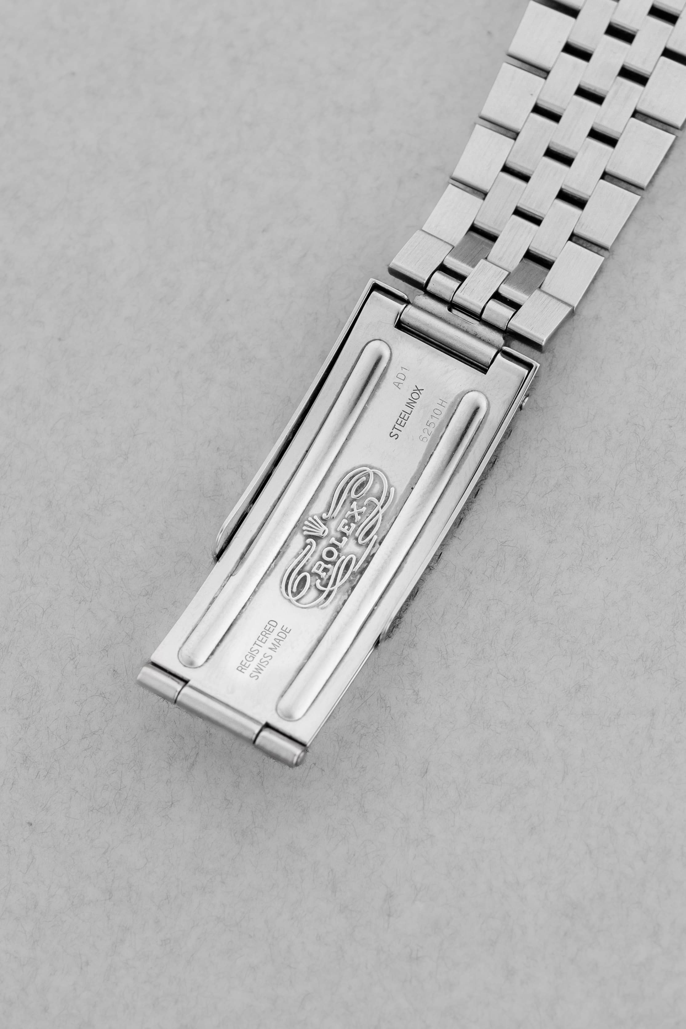 8JS8 Rolex Datejust réf. 16234 de 2003 – Cadran noir + Garantie d'origine - Buckle Inside