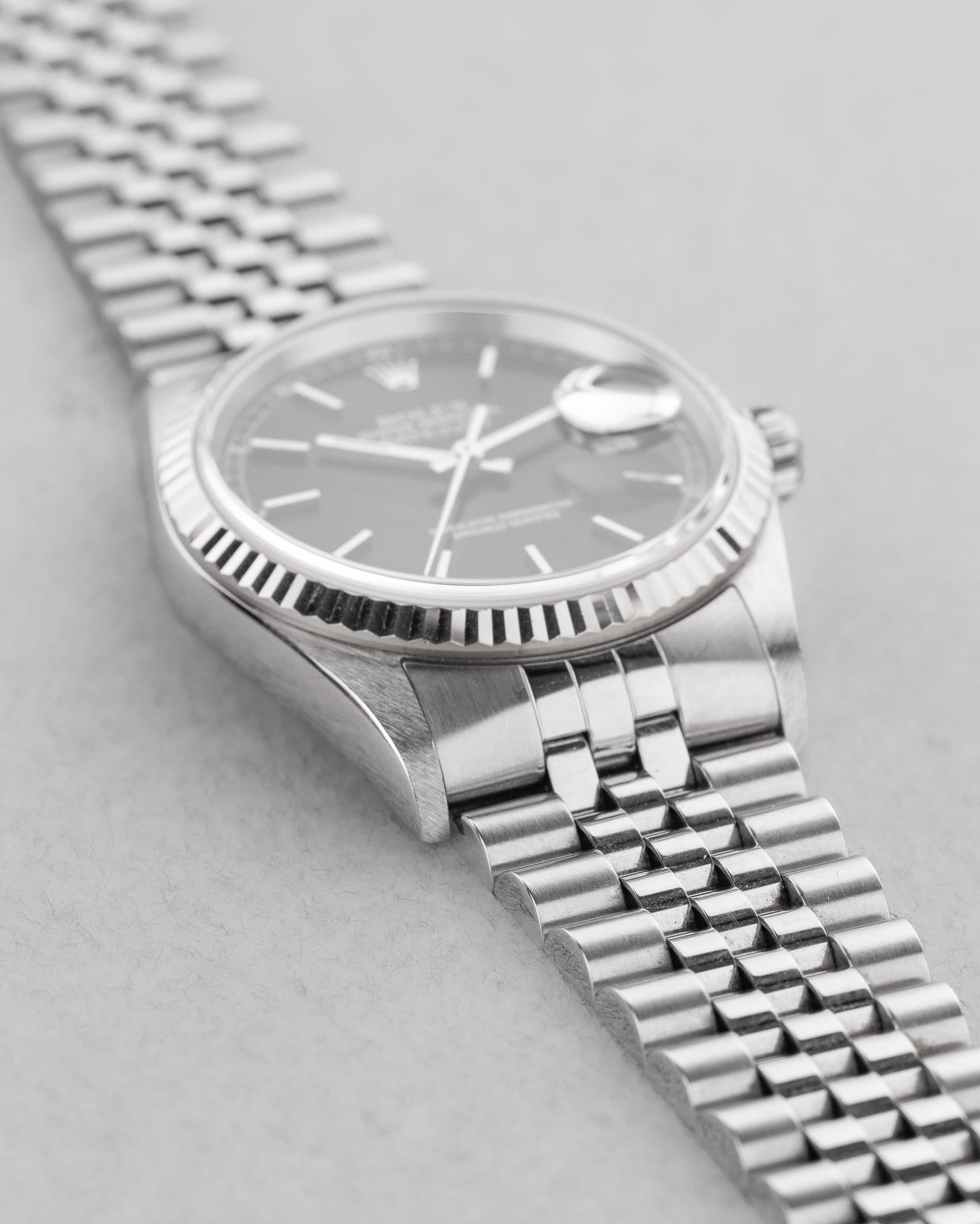 8JS8 Rolex Datejust réf. 16234 de 2003 – Cadran noir + Garantie d'origine - Left side