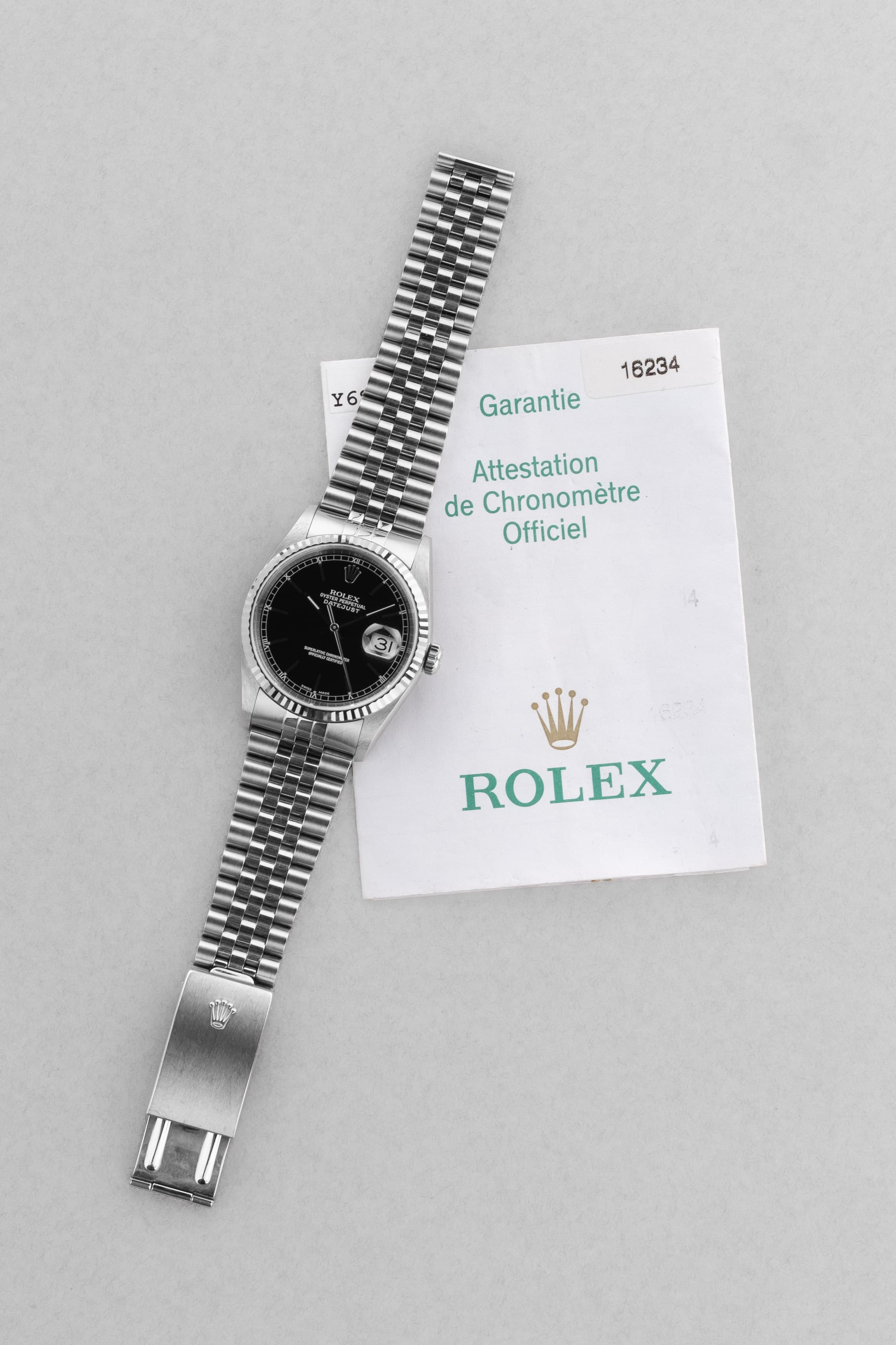 8JS8 Rolex Datejust réf. 16234 de 2003 – Cadran noir + Garantie d'origine - Set