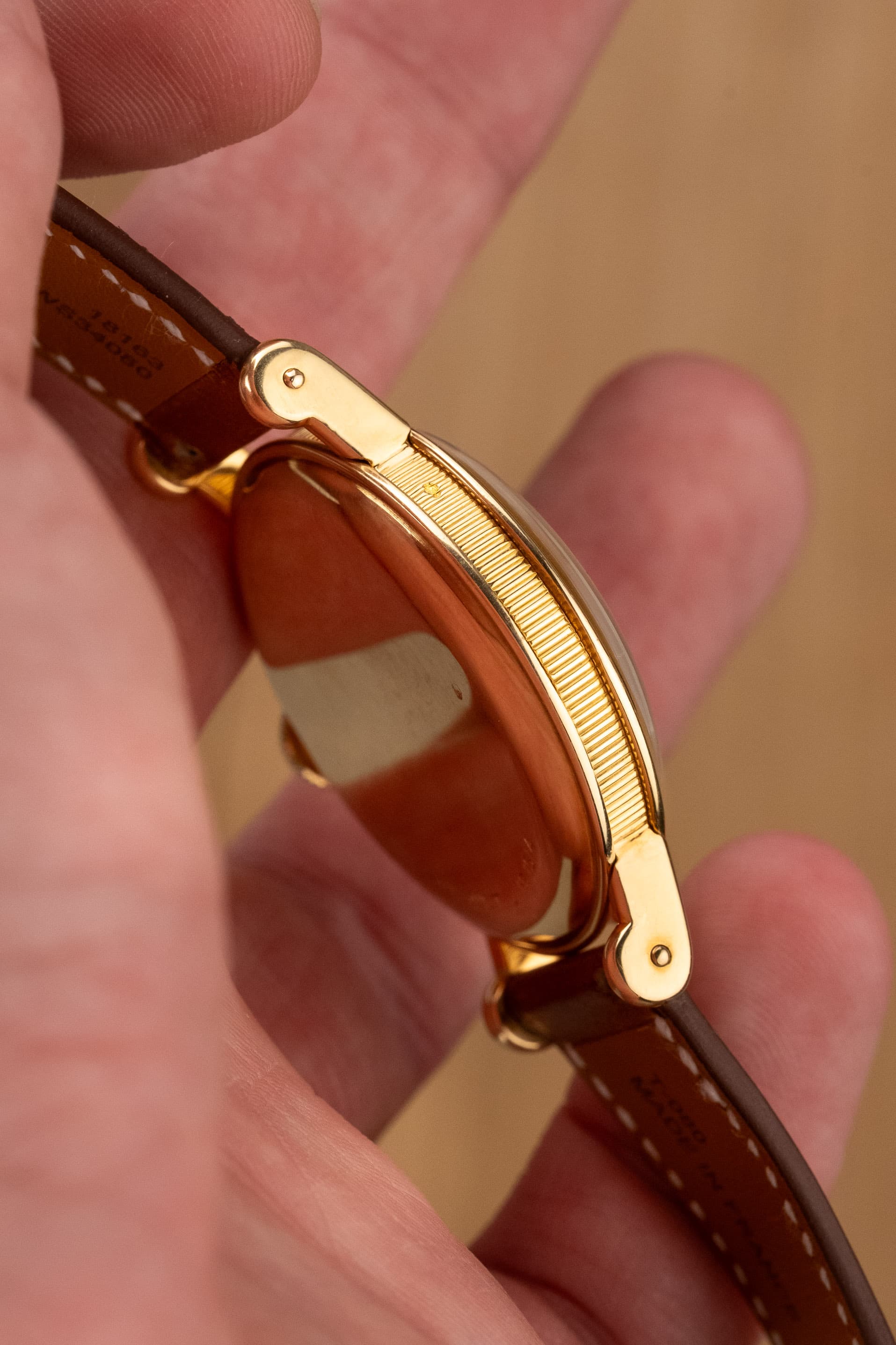8TCB 非凡 Breguet「Empire」黃金腕錶,1957 年售出 - 左側