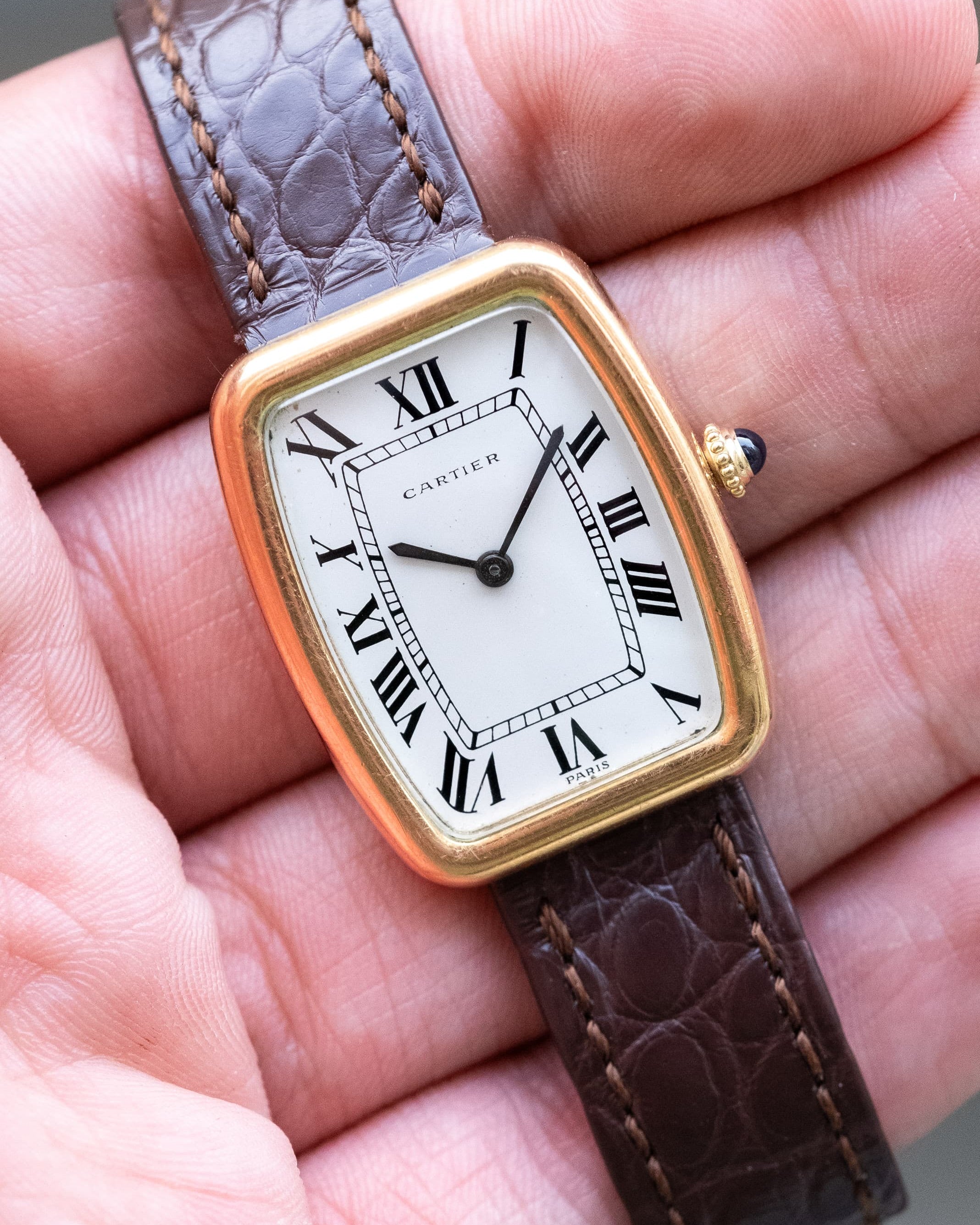 8URX Cartier « Tank Fabergé/Square Incurvée PARIS » réf. 78101 en or jaune, circa 1973 - Overview