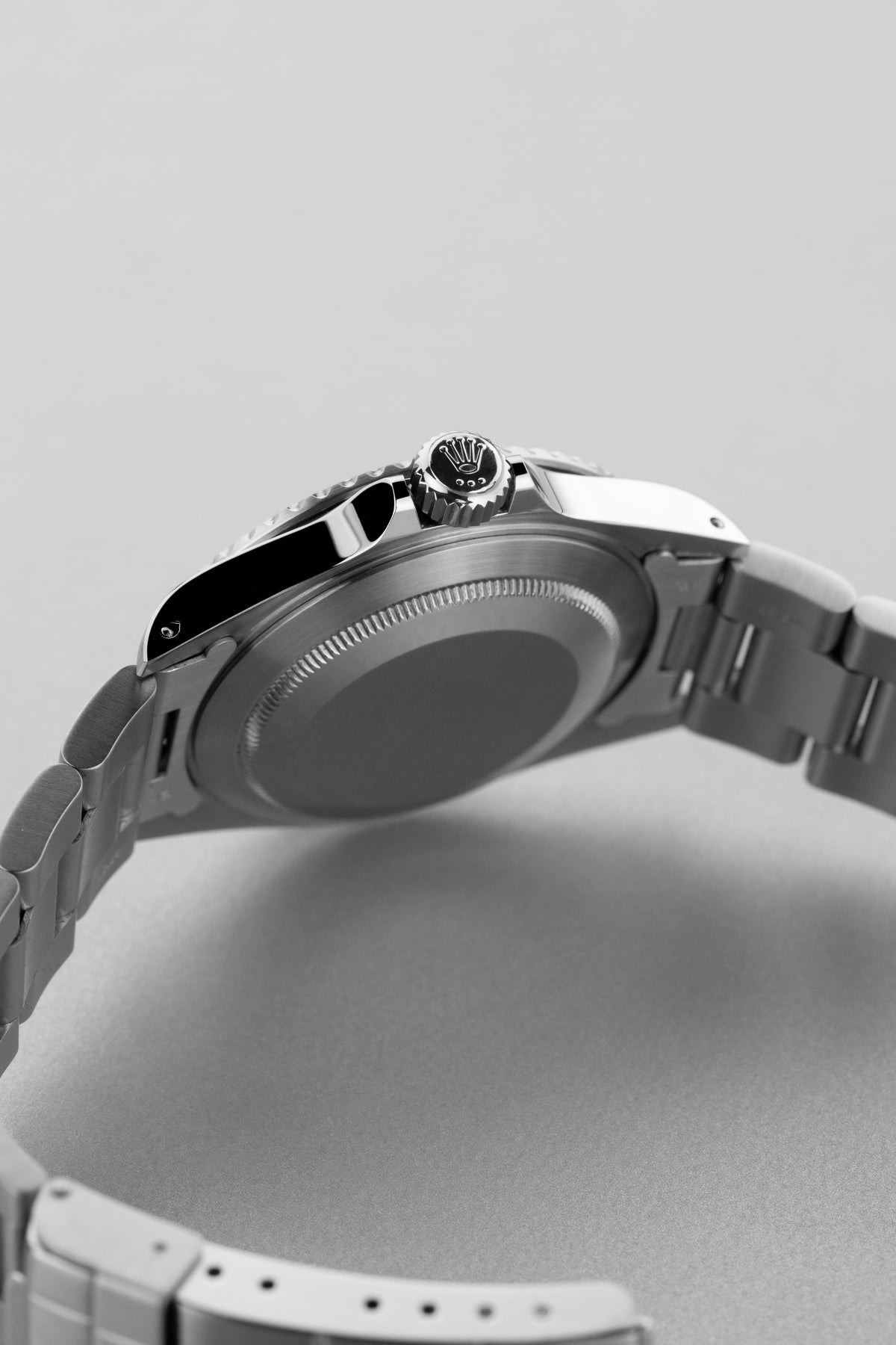 93LD 2009-2010 Rolex Submariner Ref. 14060M – Full Set - Right side