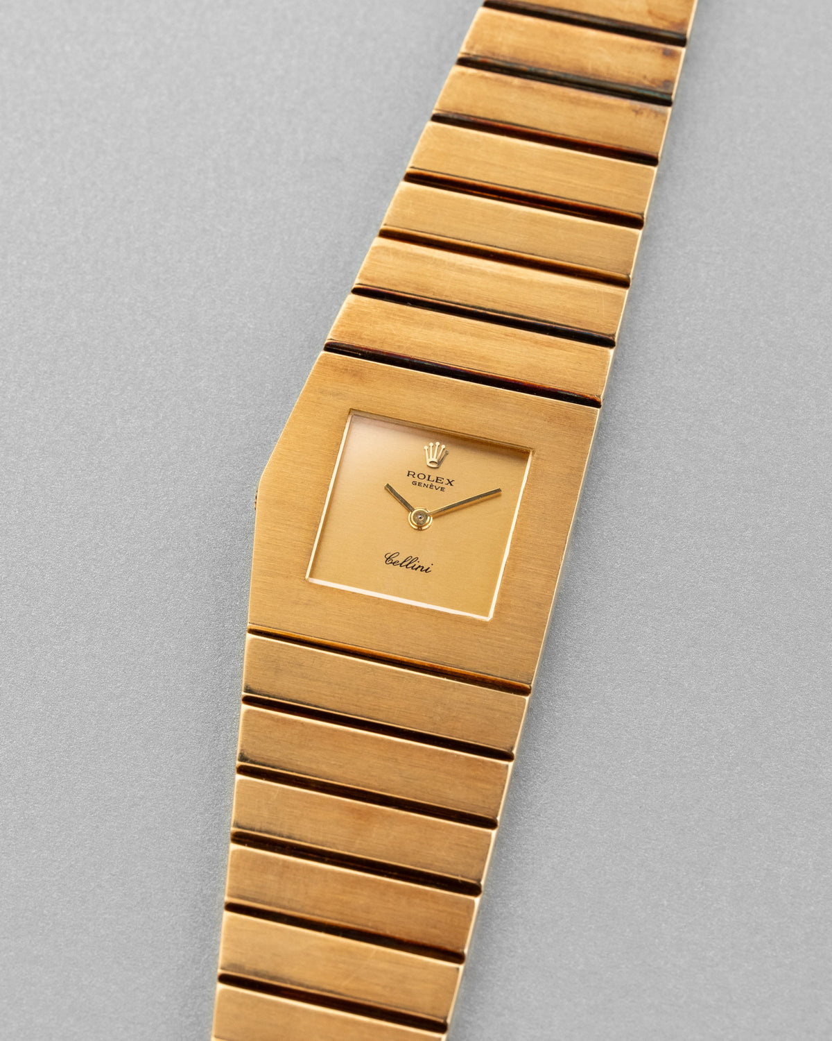 9F79 Exceptionnelle Rolex King Midas/Cellini en or jaune, réf. 9630, de 1963 – La 1ère MIDAS - Three Quarters