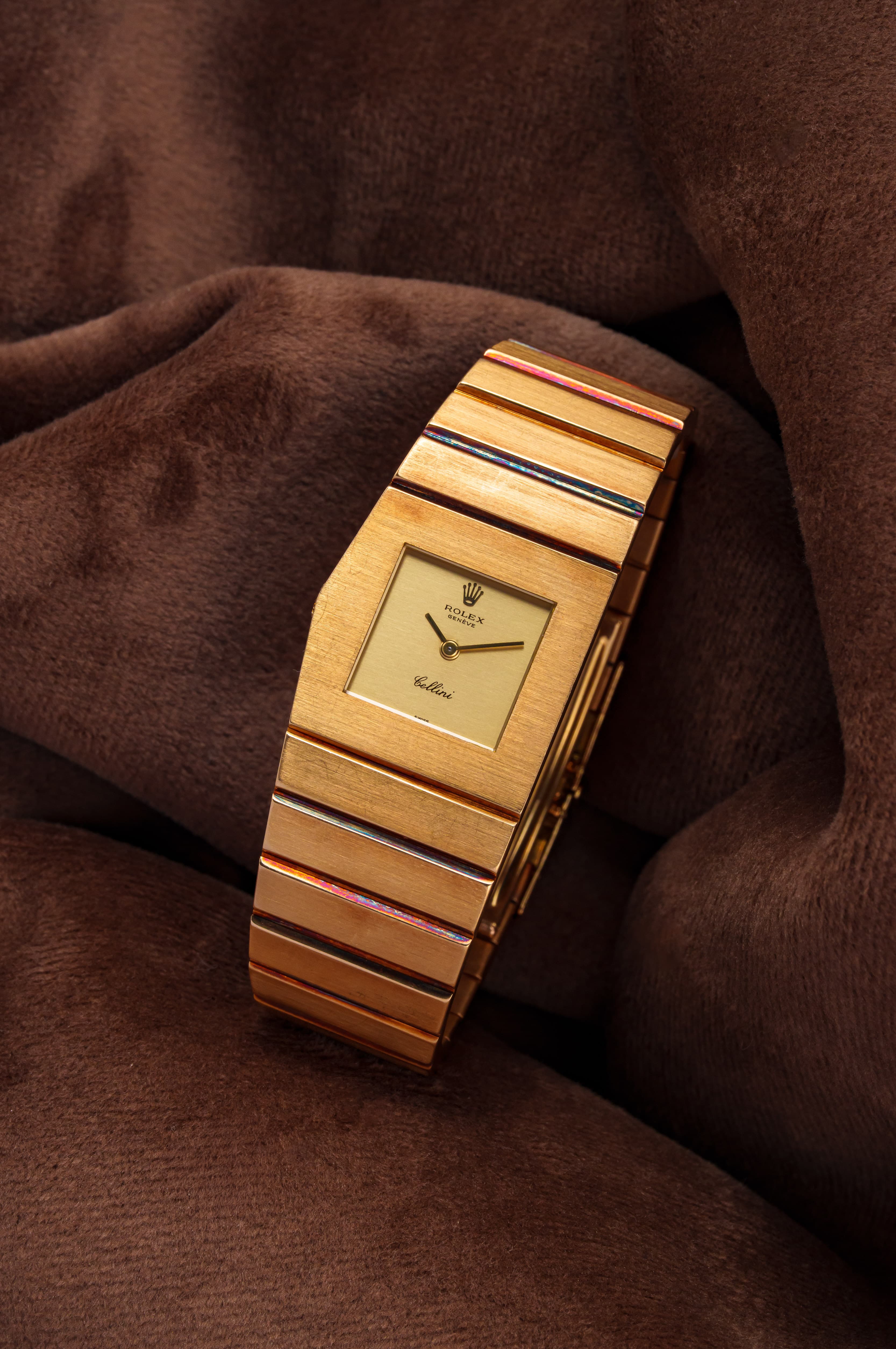 9F79 卓越したRolex King Midas/Cellini イエローゴールド製、ref. 9630、1963年 – 初代MIDAS - 斜め45度