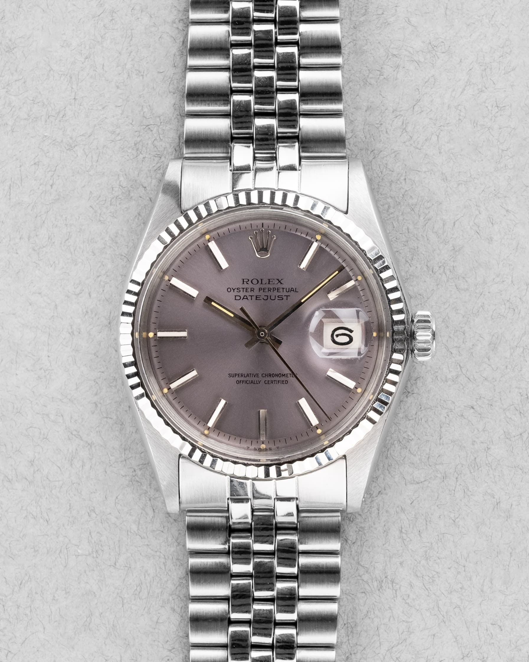 PUSP Rare et fascinante Rolex Datejust 1601 « Lavande » de 1970 - Front