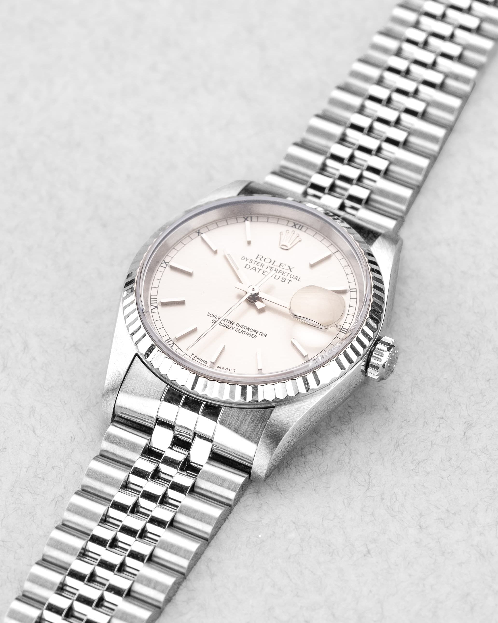 S2X5 Rolex Datejust 16234 « Silver » de 1996 - Feature