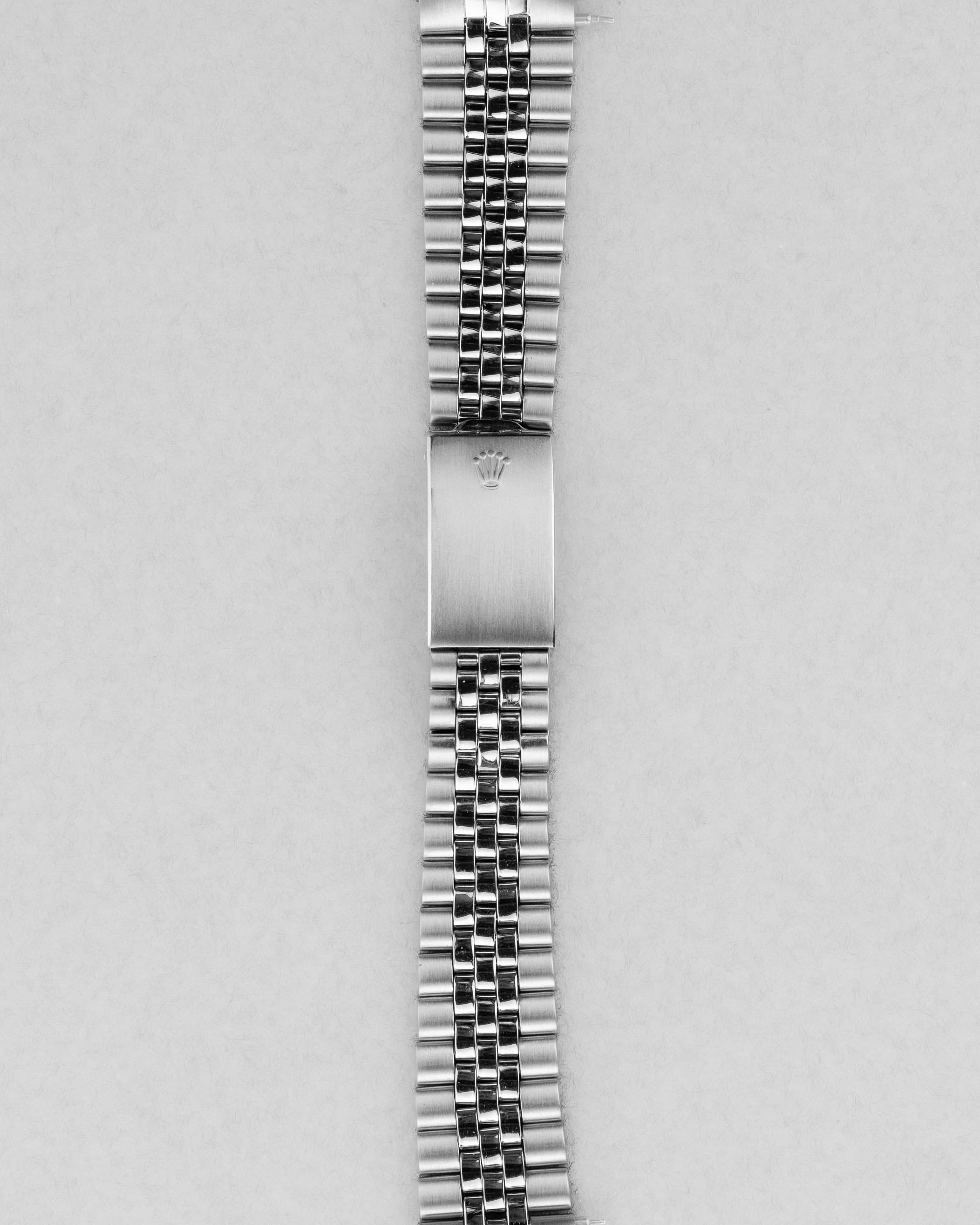 ADZN Rolex Datejust Ref. 1600 in Stahl von 1975 – „Silver“-Zifferblatt - Armband Vorderseite