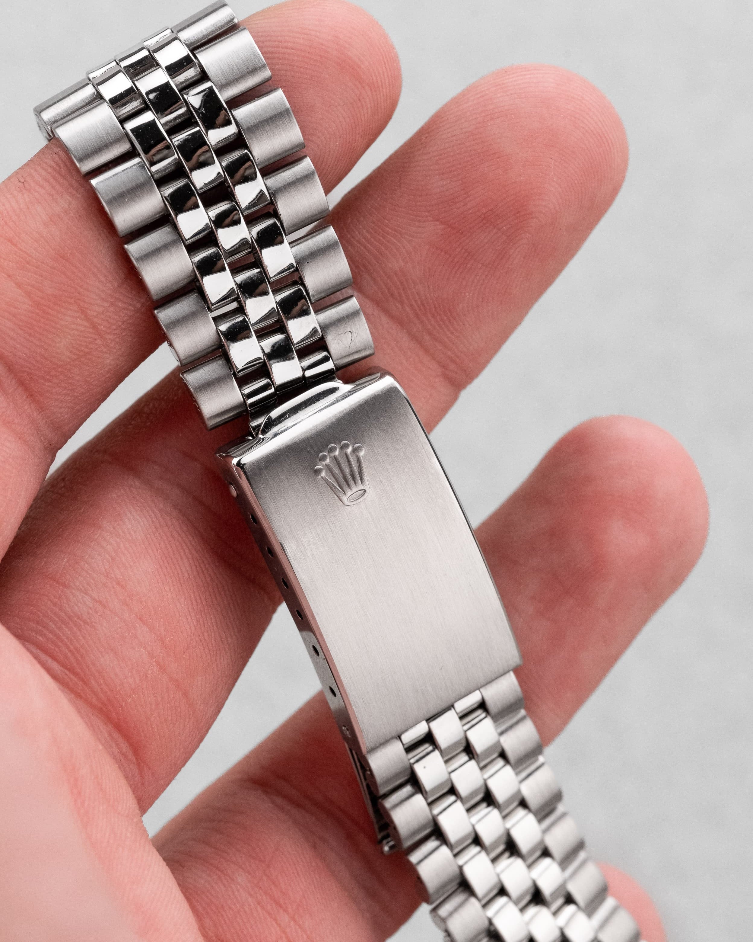 ADZN Rolex Datejust Ref. 1600 in Stahl von 1975 – „Silver“-Zifferblatt - Schließe außen