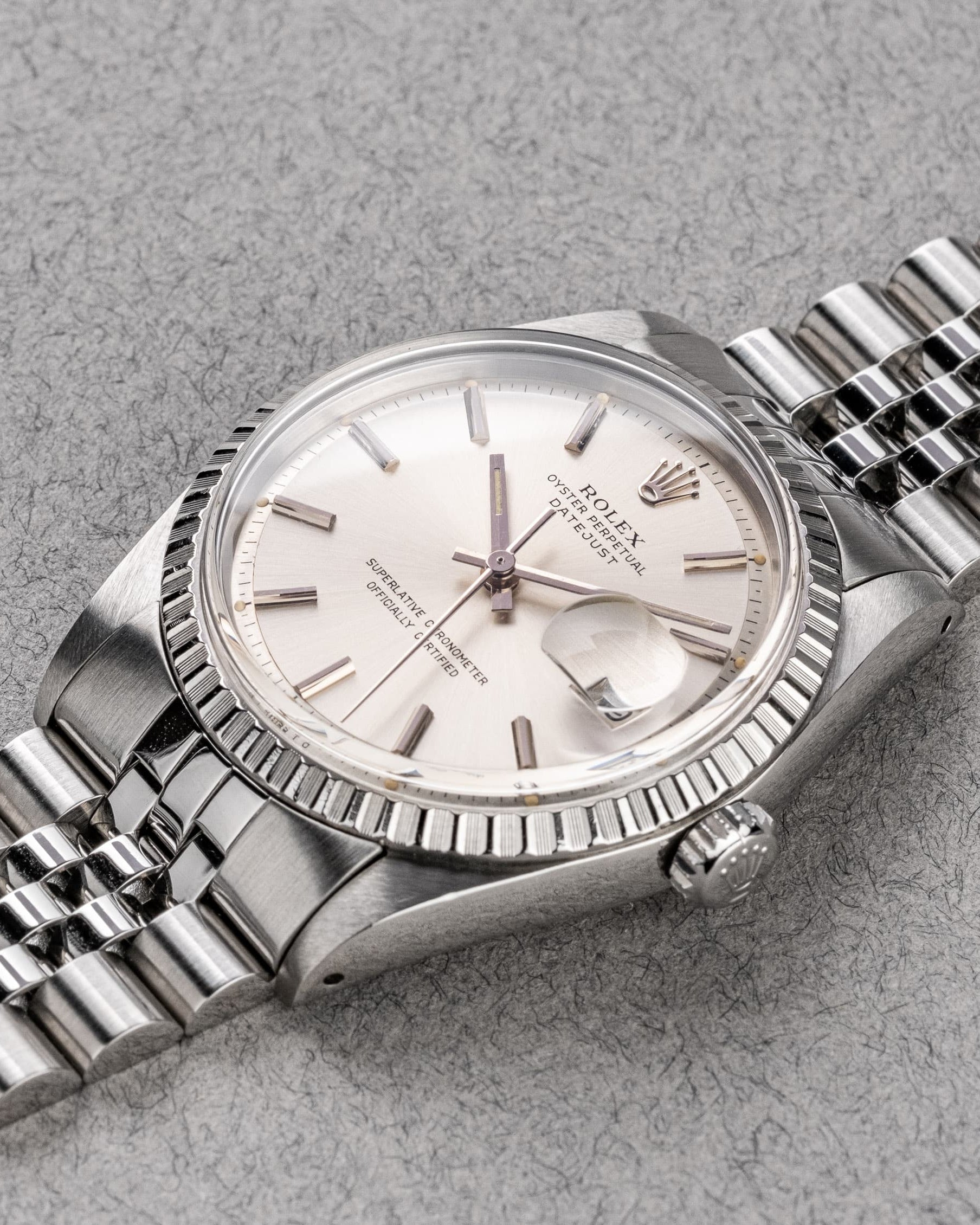 AT4P Rolex Datejust 1603 « Sigma » Silver de 1975 - Three Quarters