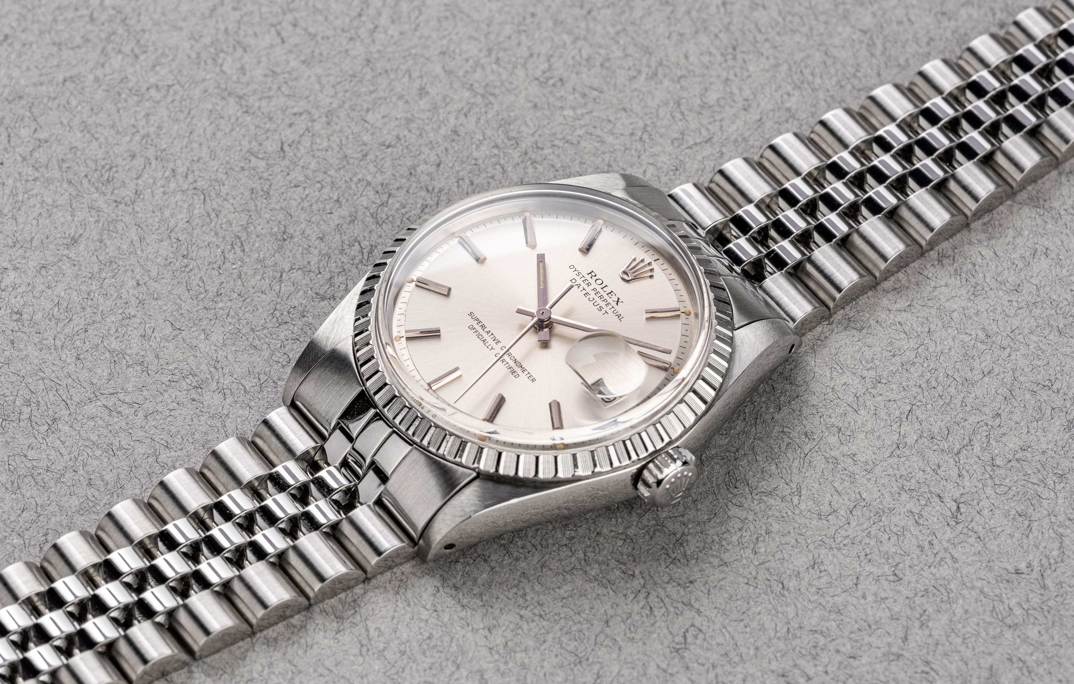 AT4P Rolex Datejust 1603 « Sigma » Silver de 1975 - Three Quarters