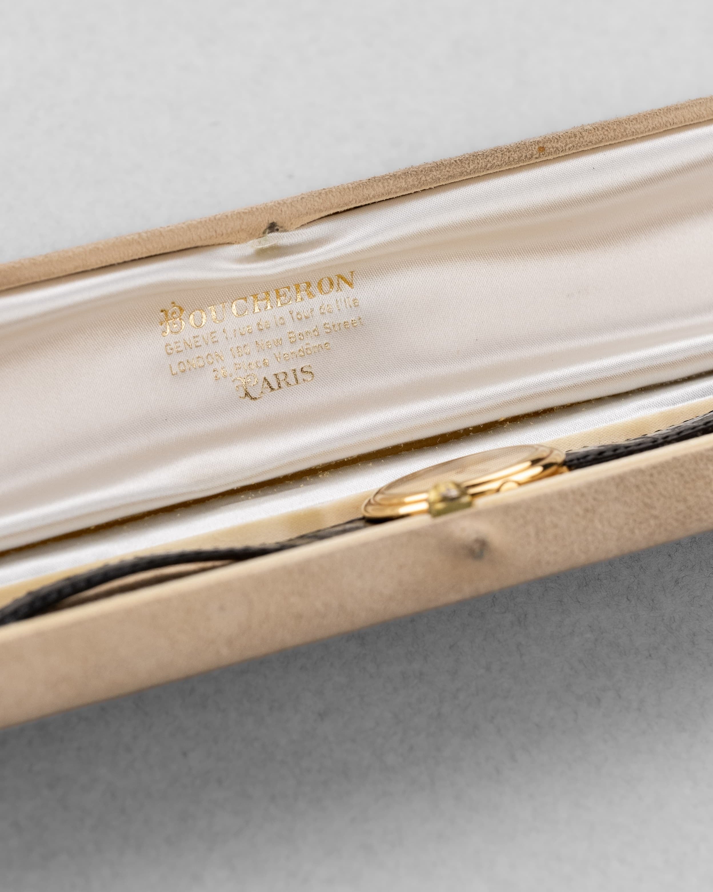 AUJY Rare Boucheron « Disco Volante » en or jaune - Box