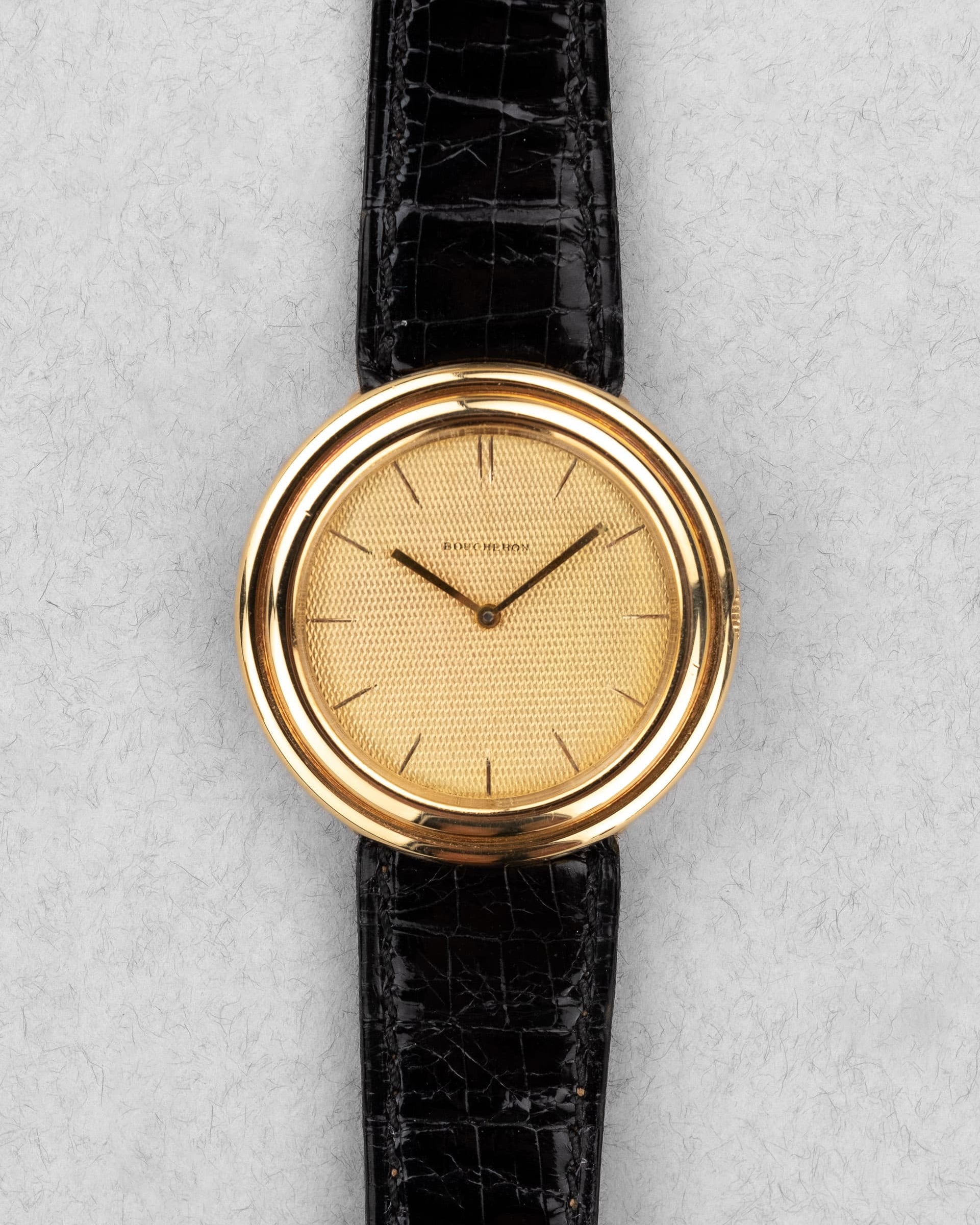 AUJY Rare Boucheron « Disco Volante » en or jaune - Front