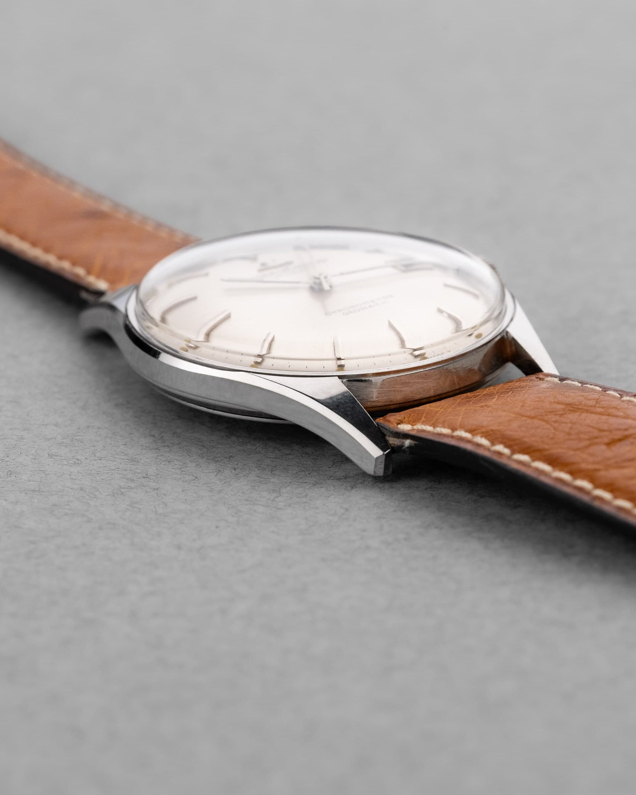 AY2Y-57 Exceptionnelle Jaeger-LeCoultre Chronomètre Geomatic E399 en acier, circa 1962 – Jamais polie - Feature