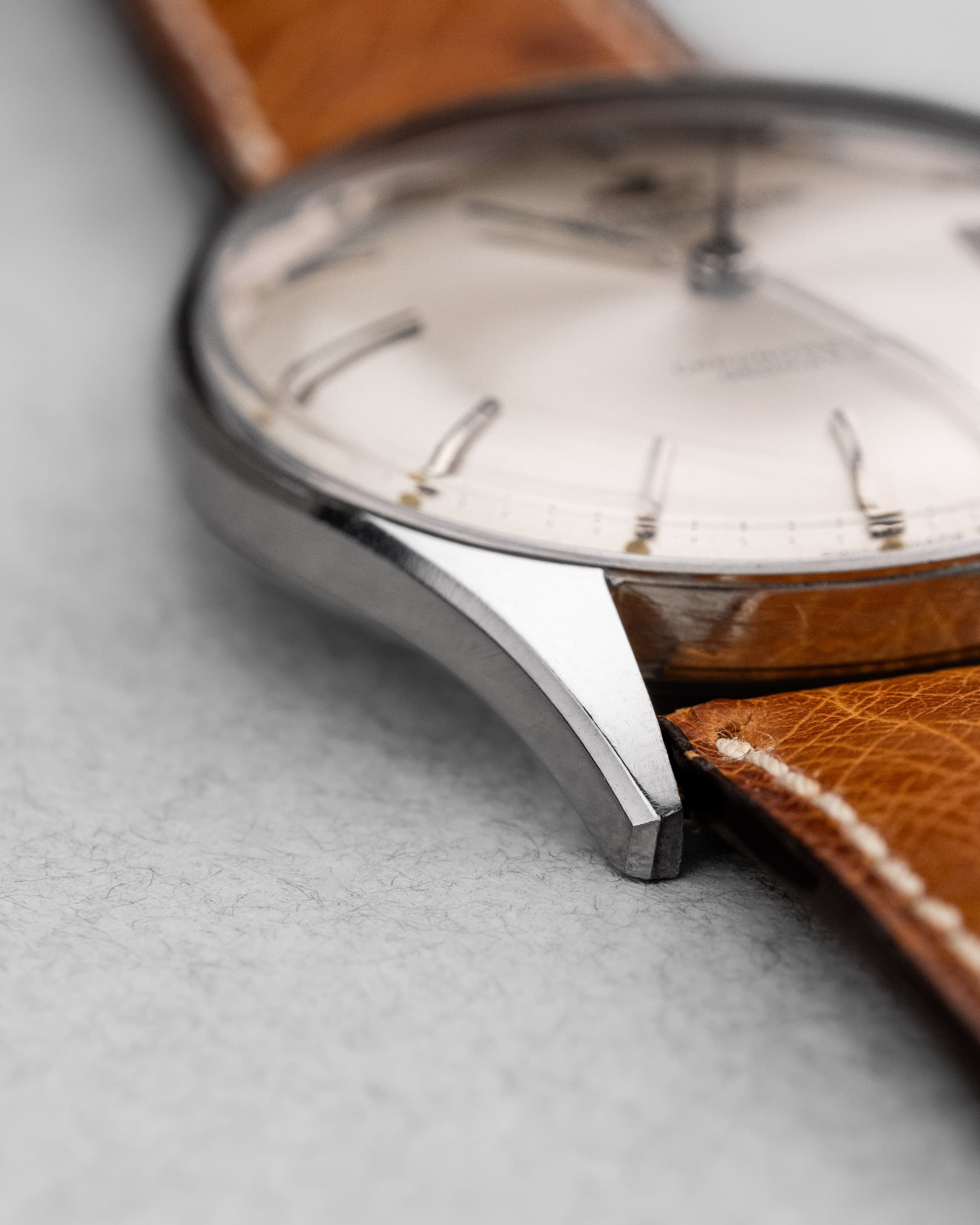 AY2Y-PH Exceptionnelle Jaeger-LeCoultre Chronomètre Geomatic E399 en acier, circa 1962 – Jamais polie - Feature