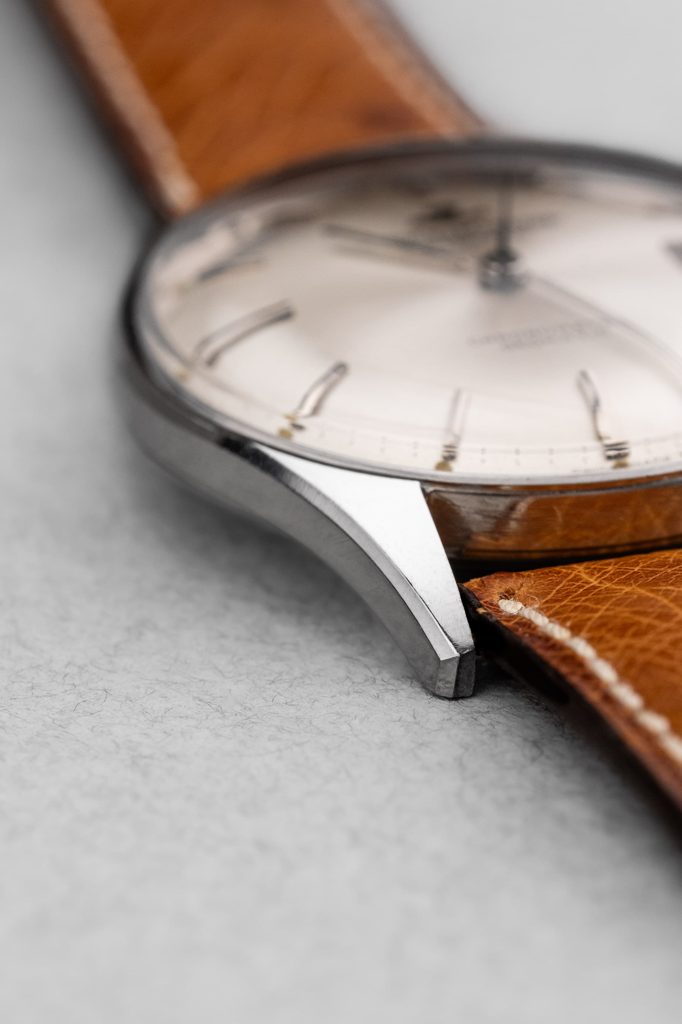 AY2Y-PH Exceptionnelle Jaeger-LeCoultre Chronomètre Geomatic E399 en acier, circa 1962 – Jamais polie - Feature