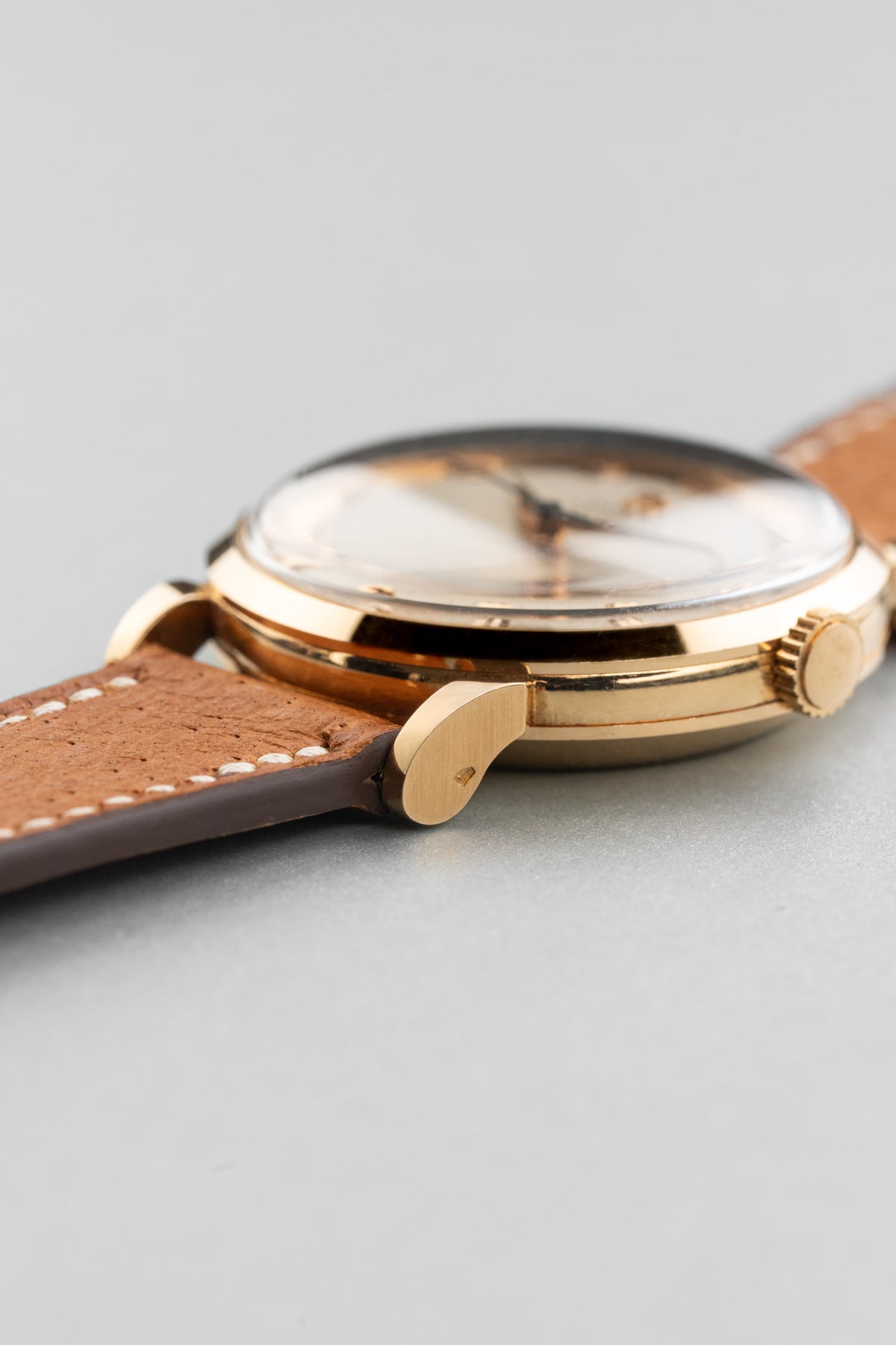 AYSF Superb Omega “Fab. Suisse” Automatic in Rose Gold, circa 1953 – N.O.S. - Right side