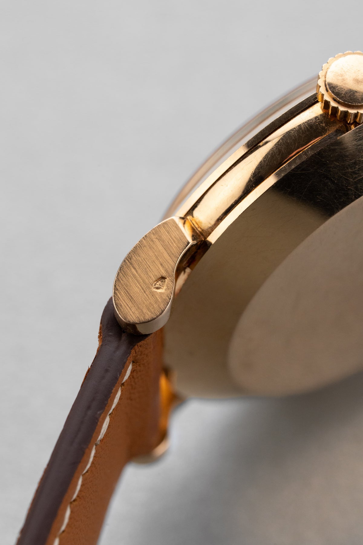 AYSF Superb Omega “Fab. Suisse” Automatic in Rose Gold, circa 1953 – N.O.S. - Right side