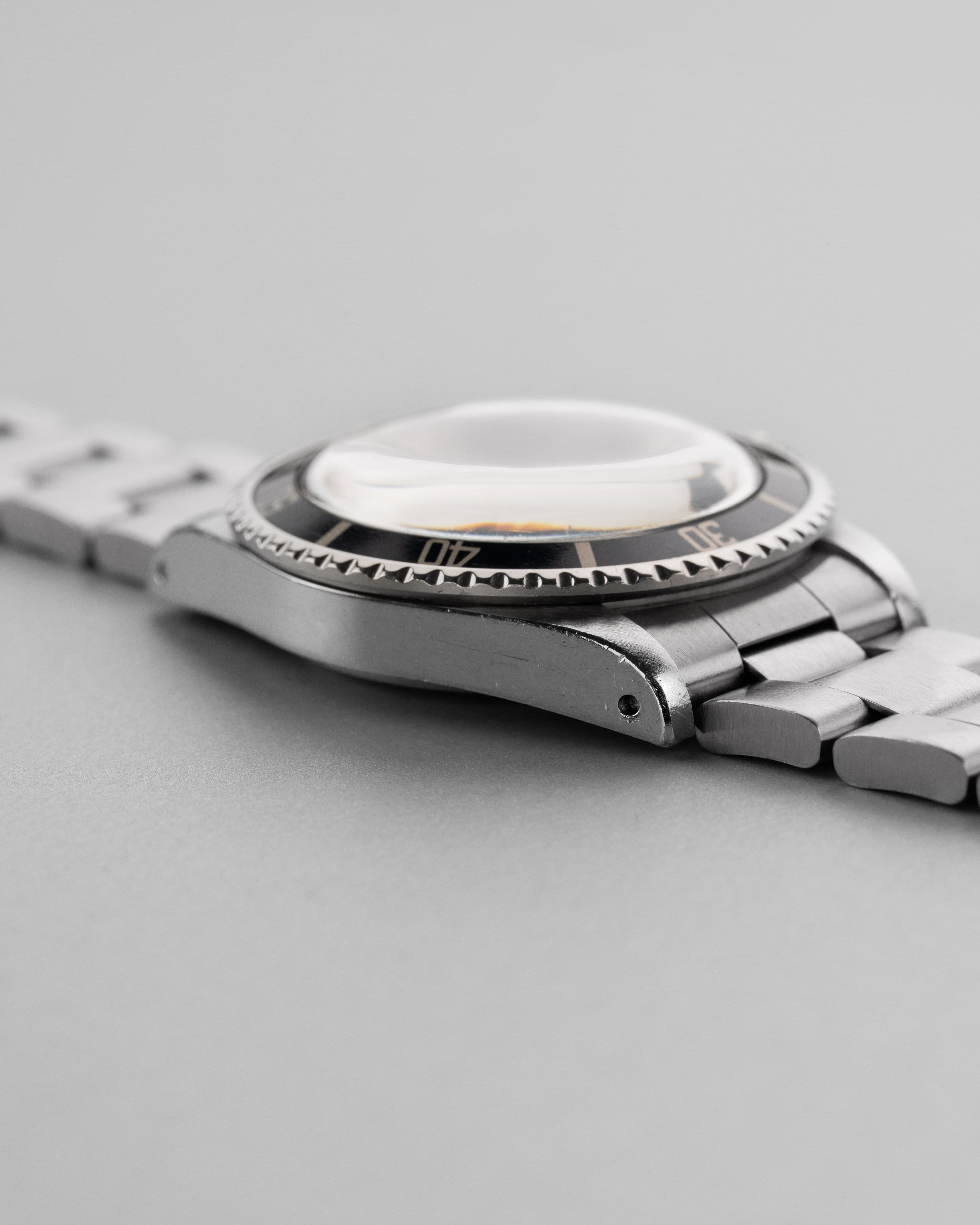 BFAV Rolex Submariner ref. 5513 «Non Serif Dial» del 1977-1978 - Lato sinistro